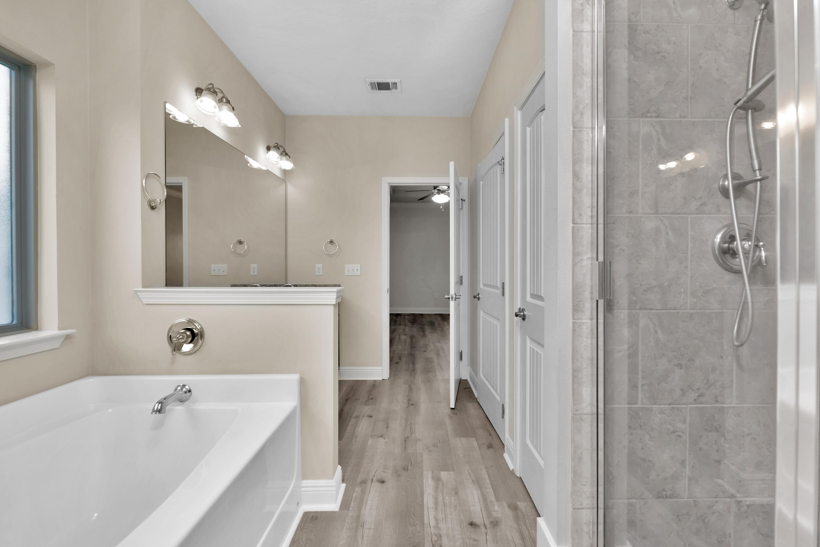 DRIFTWOOD ESTATES - Residential Lease