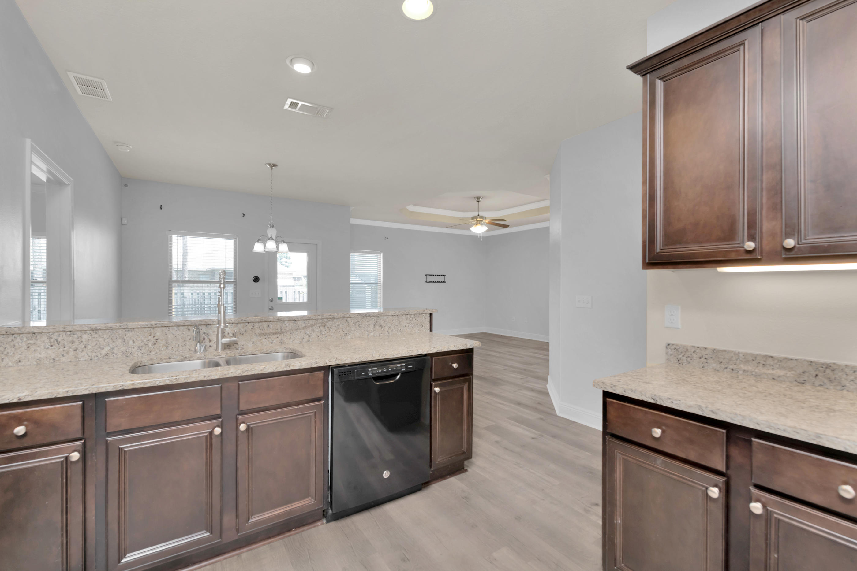 DRIFTWOOD ESTATES - Residential Lease