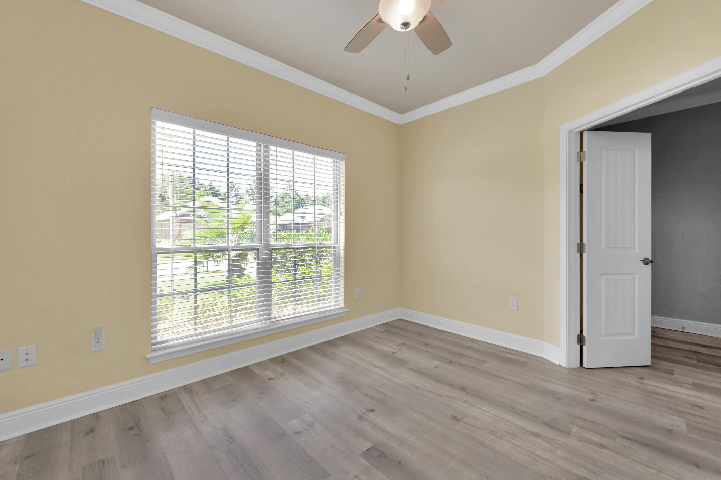 DRIFTWOOD ESTATES - Residential Lease