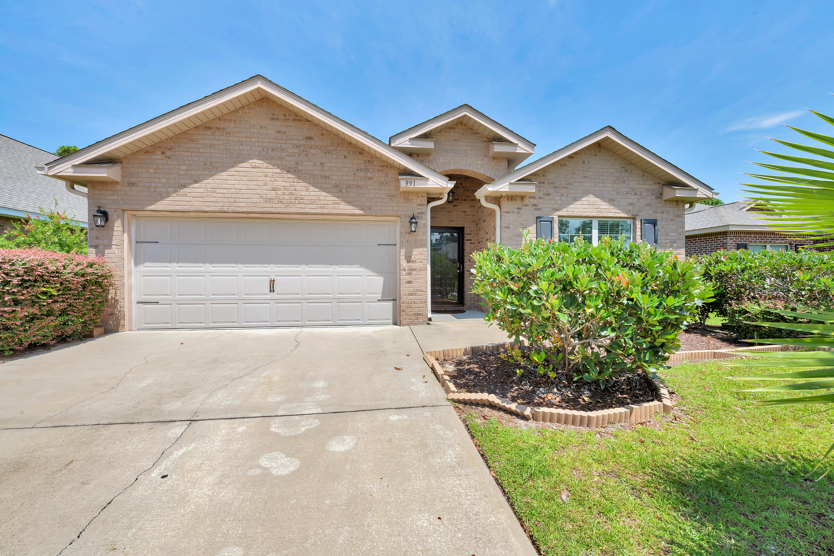 DRIFTWOOD ESTATES - Residential Lease