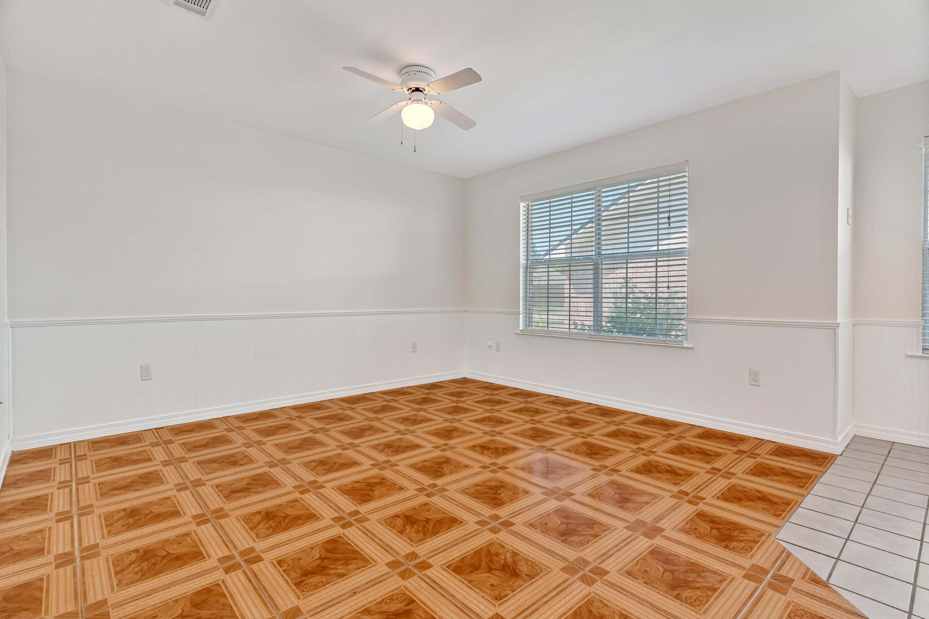 PARKWOOD PLACE AT BLUEWATER BAY - Residential