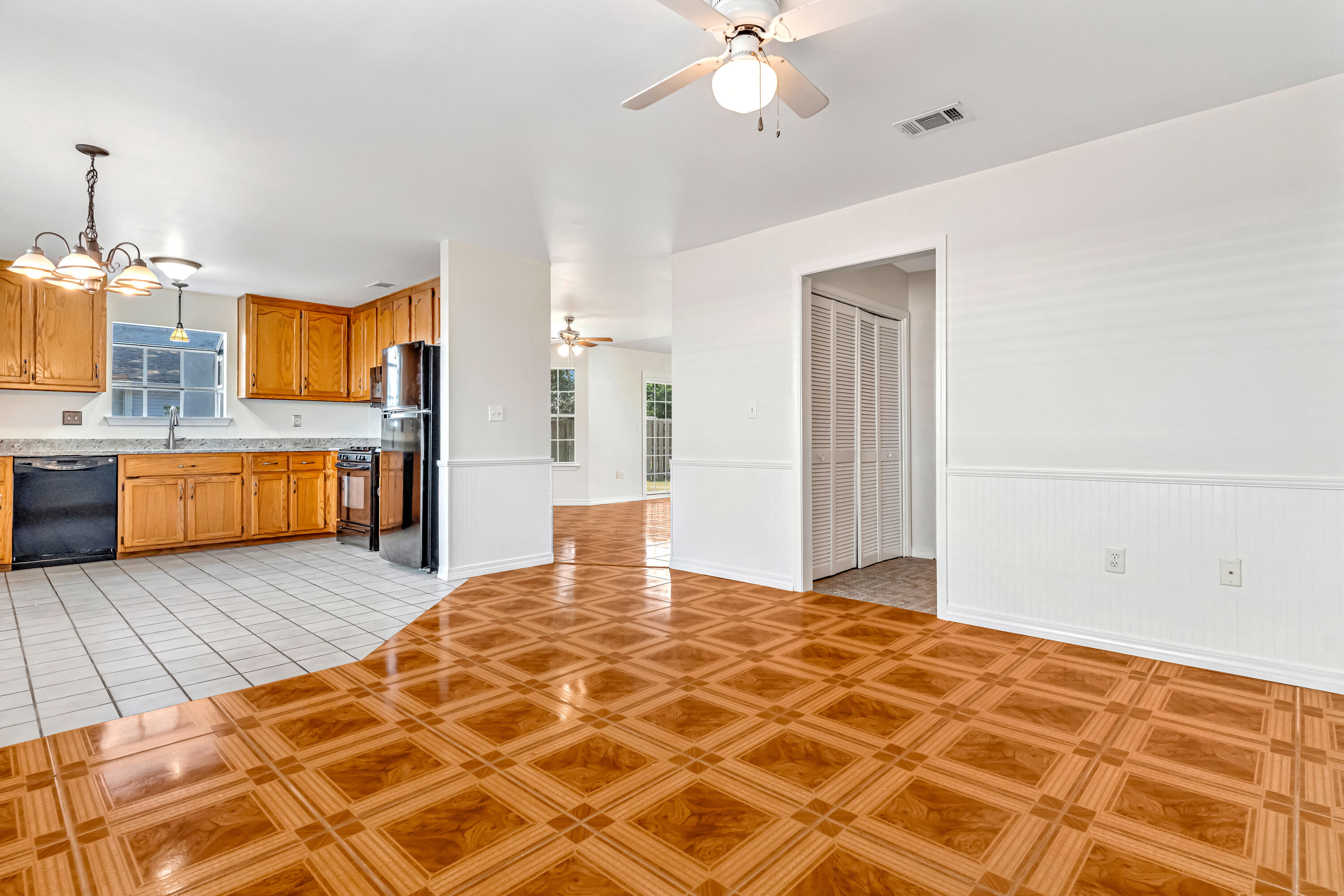 PARKWOOD PLACE AT BLUEWATER BAY - Residential
