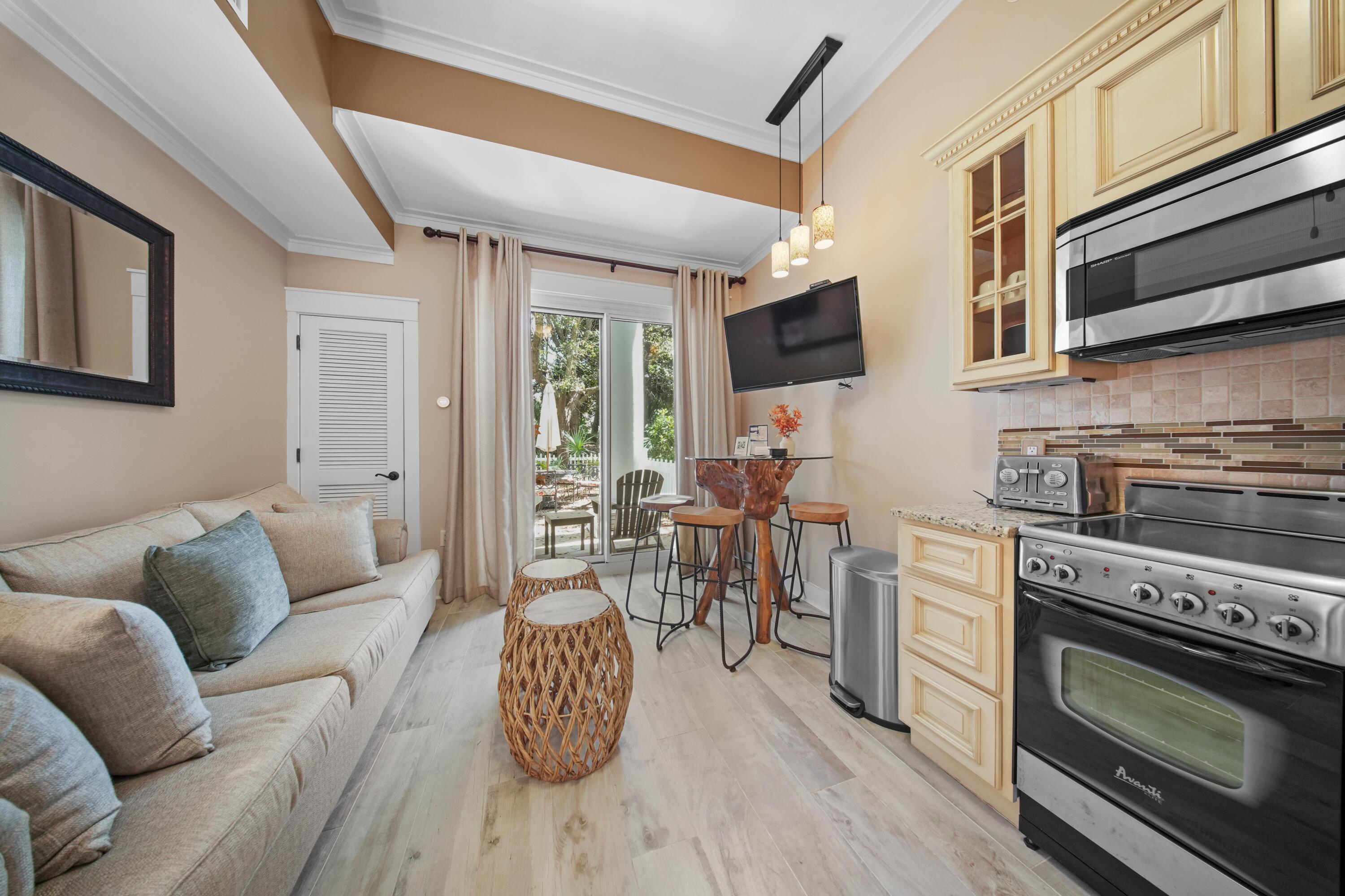 PILOT HOUSE - Residential