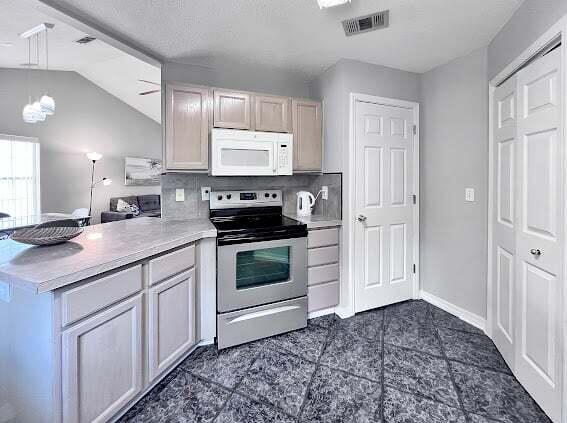 BROOKWOOD ESTATES - Residential