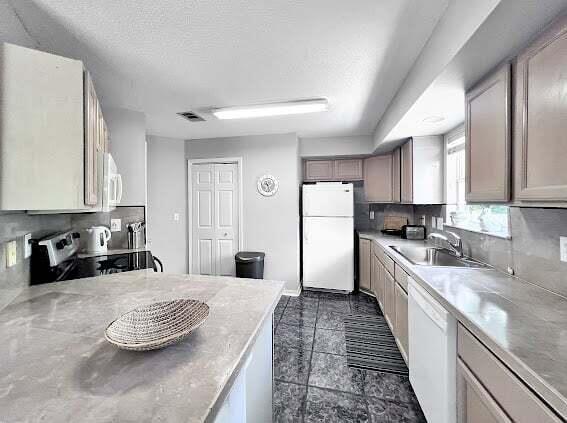 BROOKWOOD ESTATES - Residential