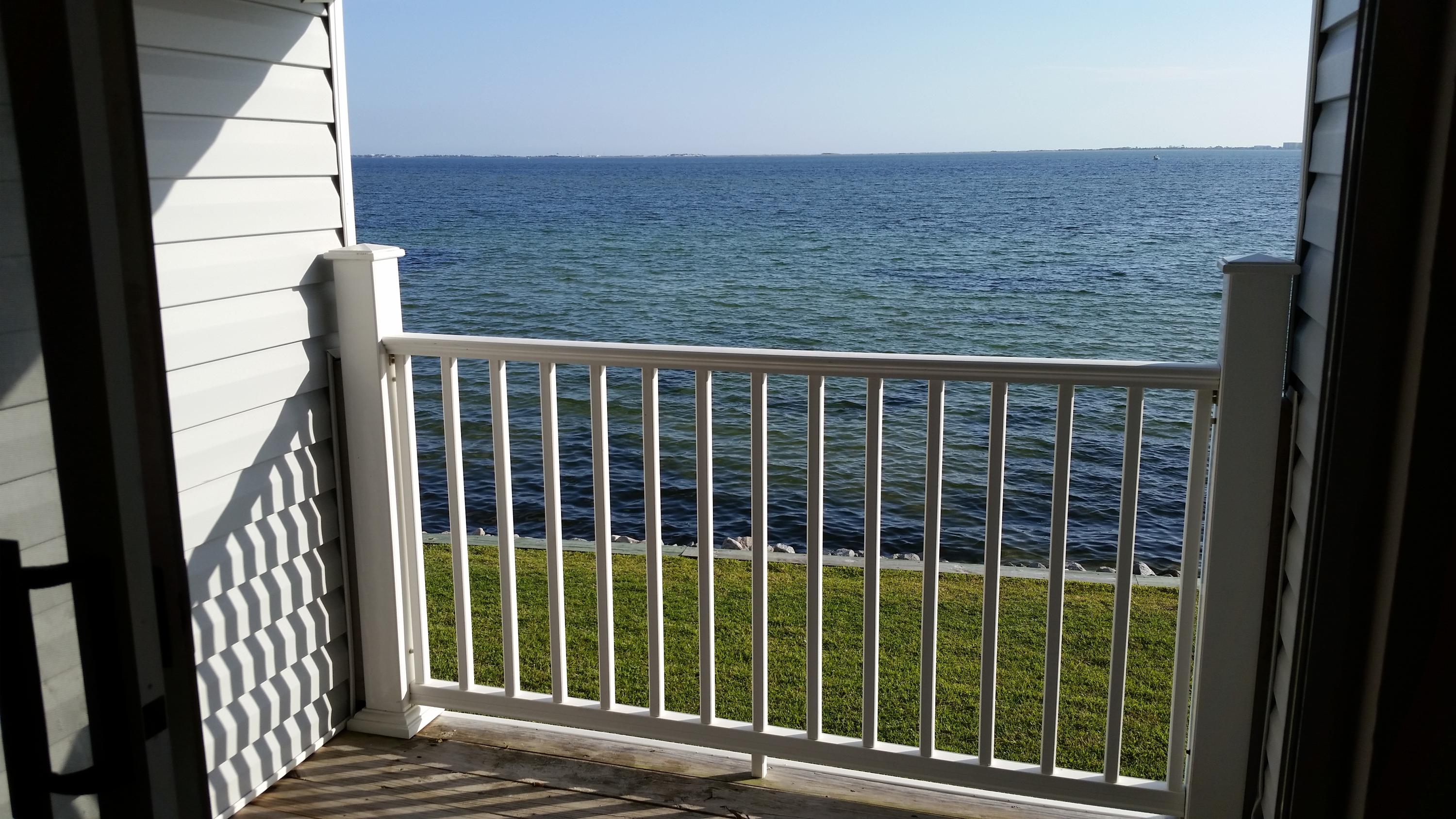 FINISTERRA CONDO - Residential