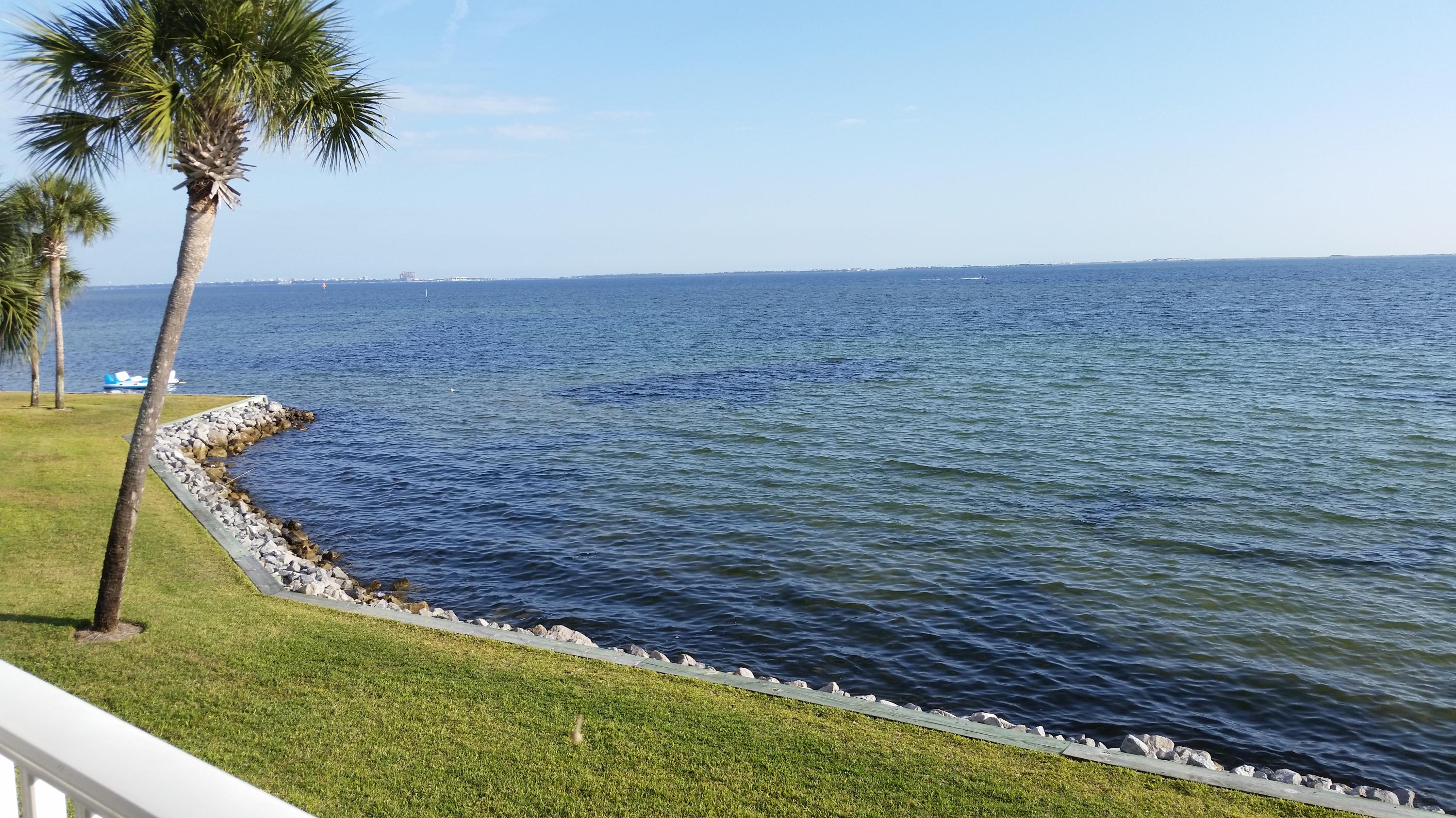 FINISTERRA CONDO - Residential