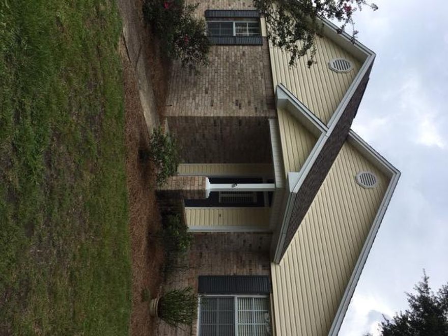 Great home with lots of upgrades in the desirable maintenance provided Parkwood neighborhood of Bluewater Bay. With all new stainless steel appliances in the Kitchen new tile in the Great Room and gorgeous new granite in the Kitchen with a custom Butcher Block Breakfast Bar, this home is ready to move in. The Great Room is bright and airy with cathedral ceilings accented with transom windows and skylights that flood the area with natural light. It is in the highly sought after Niceville school district walking distance to Bluewater Elementary School, Shopping, and Dining. The Parkwood HOA also maintains the lawn, hedges, mulch and sprinkler system, making this a low maintenance neighborhood.