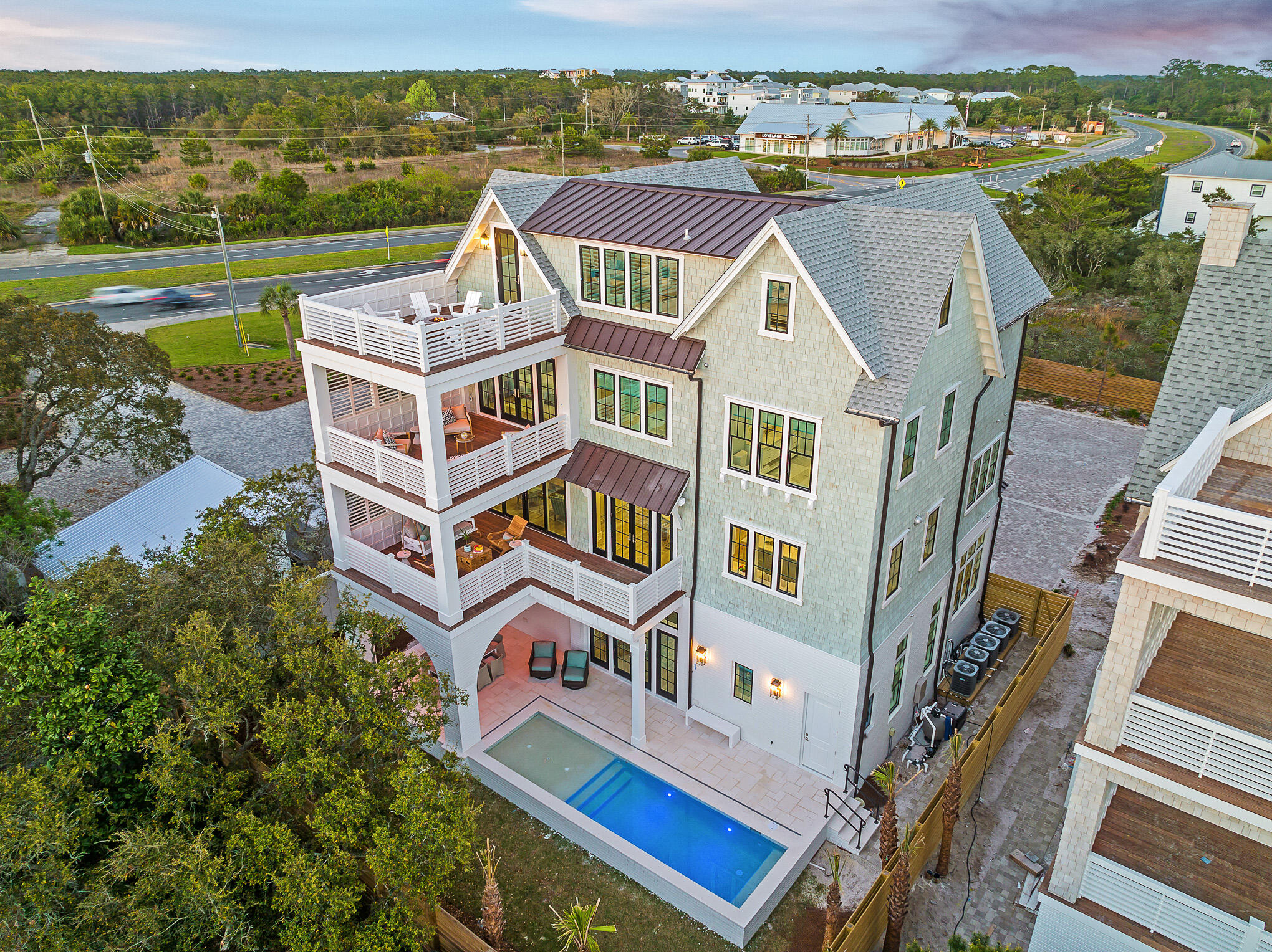 Grand Inlet Court - Residential