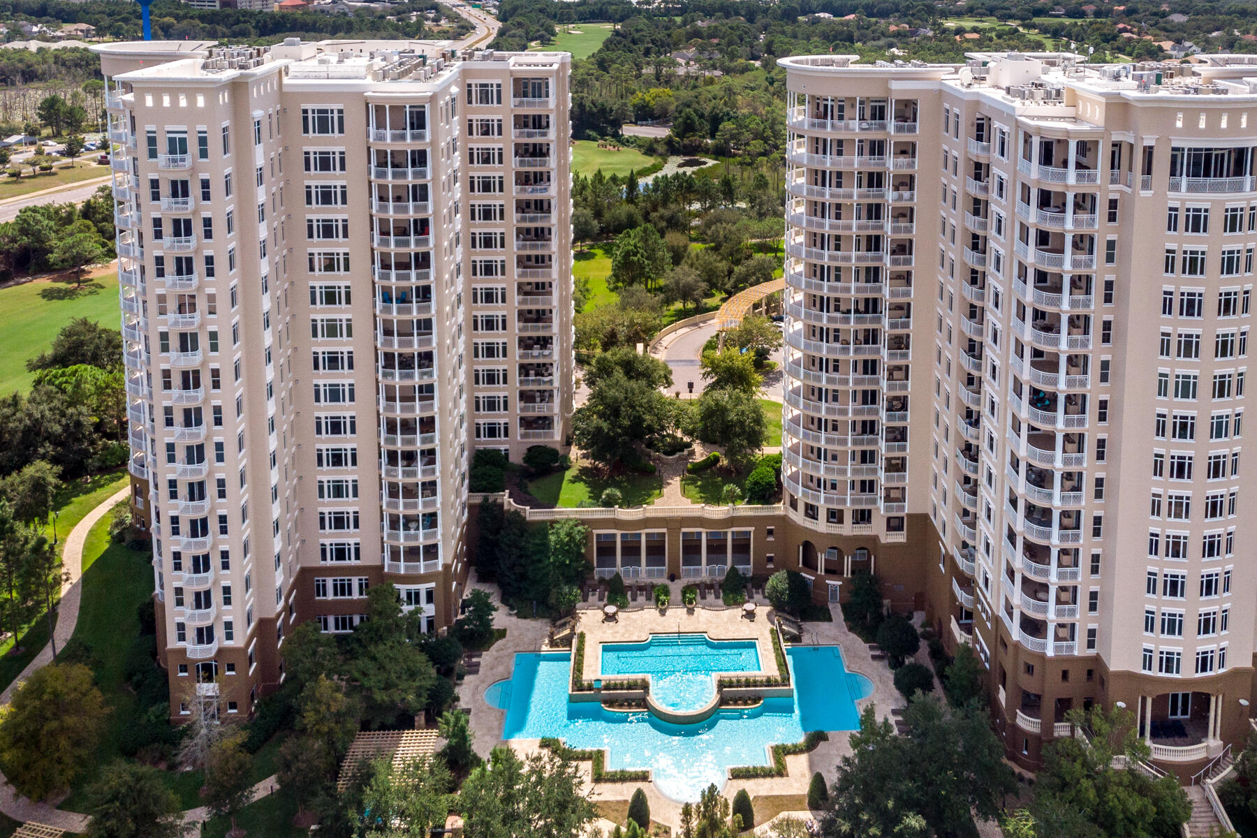 ONE WATER PLACE - Residential