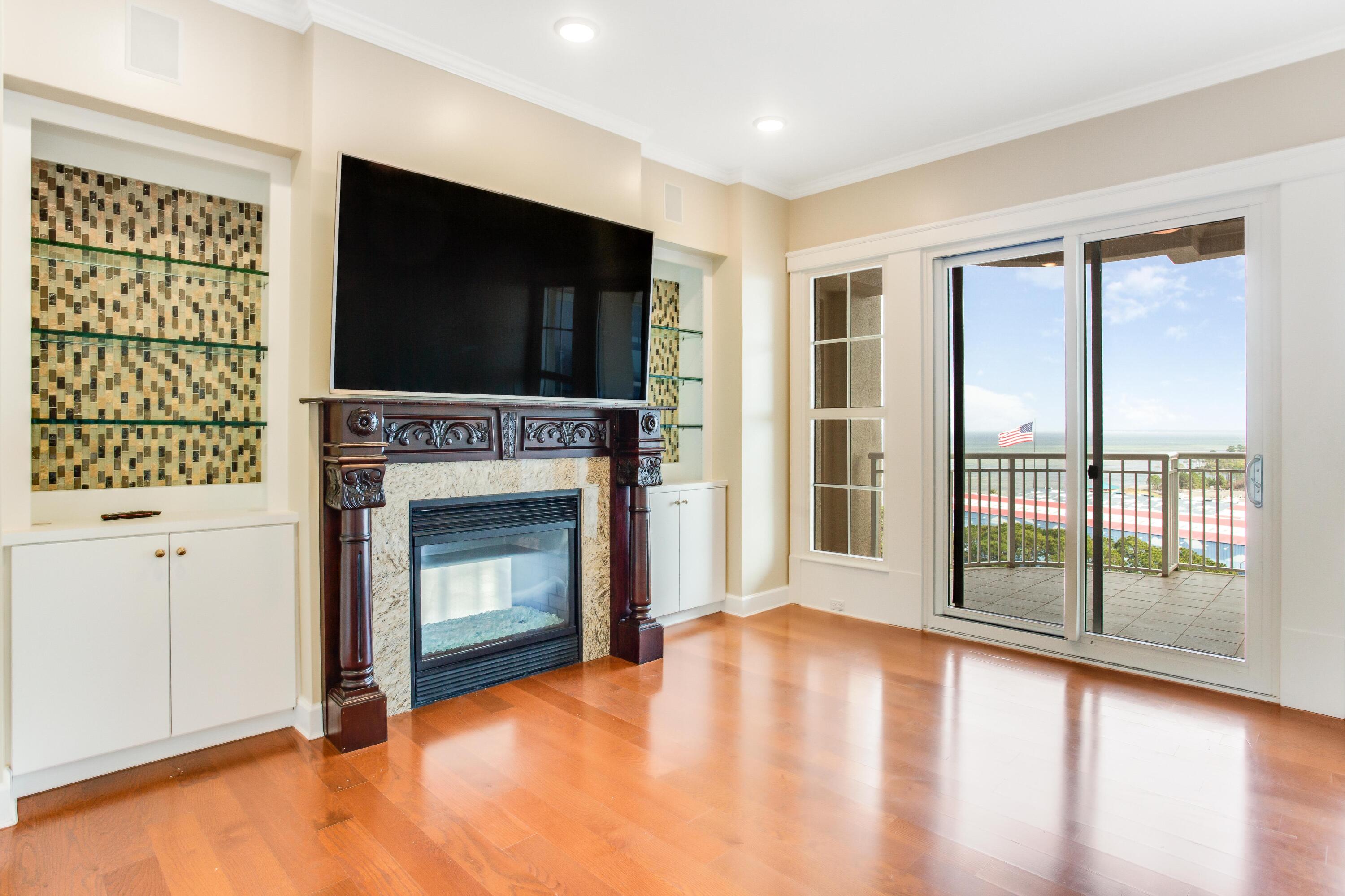 ONE WATER PLACE - Residential