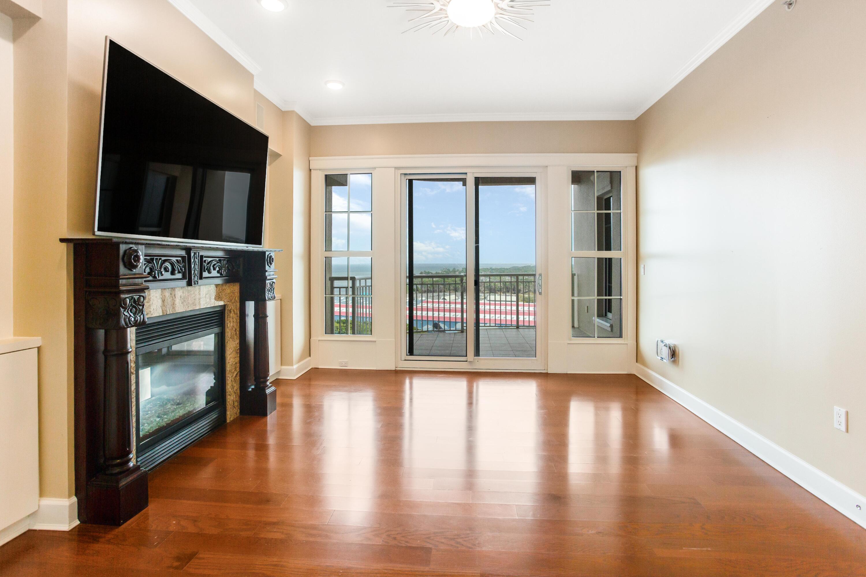 ONE WATER PLACE - Residential