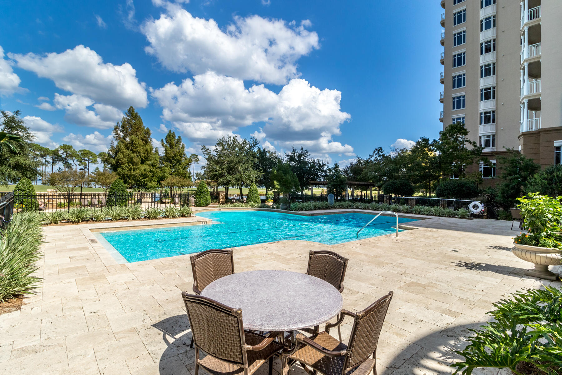 ONE WATER PLACE - Residential