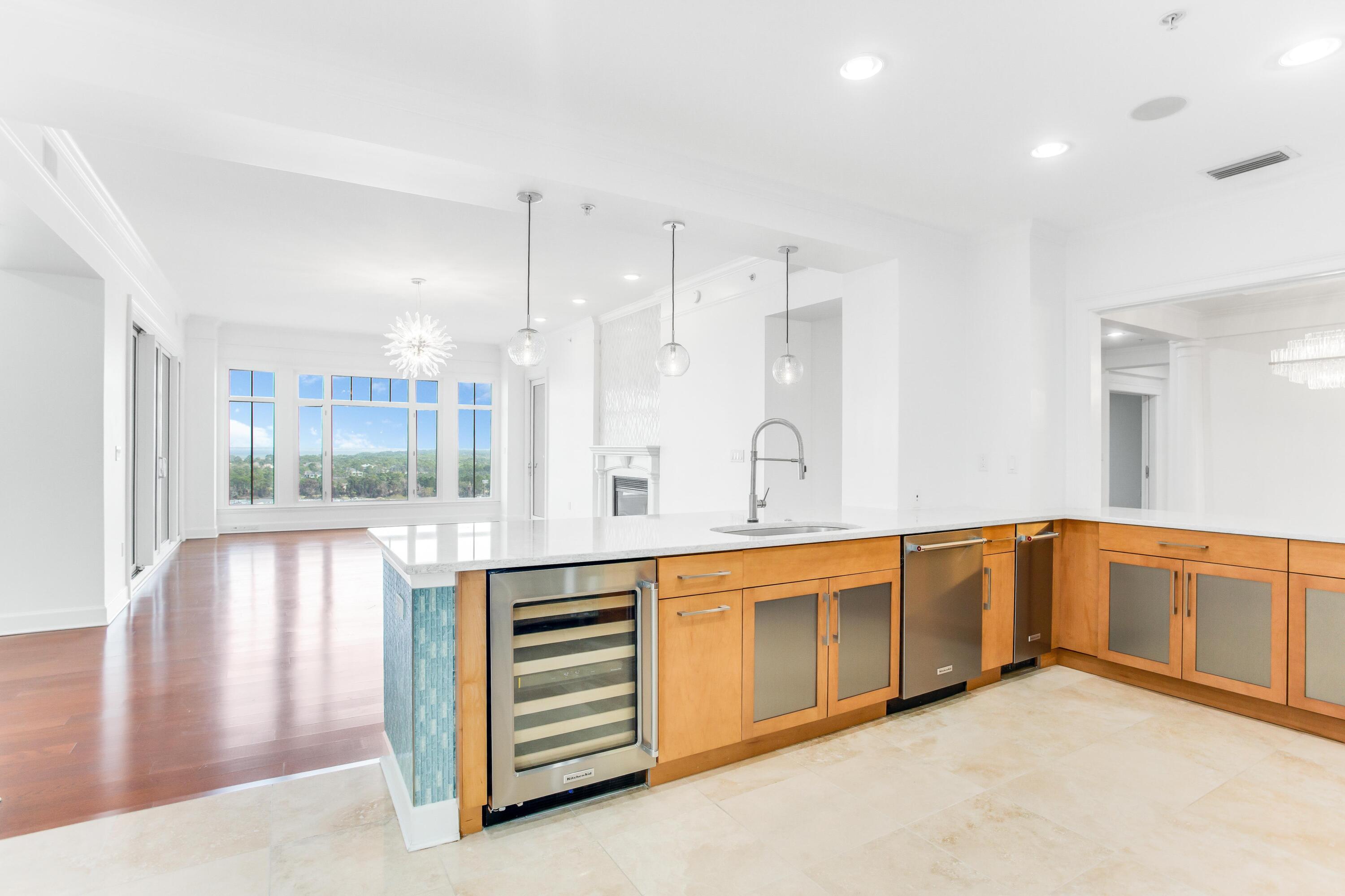 ONE WATER PLACE - Residential