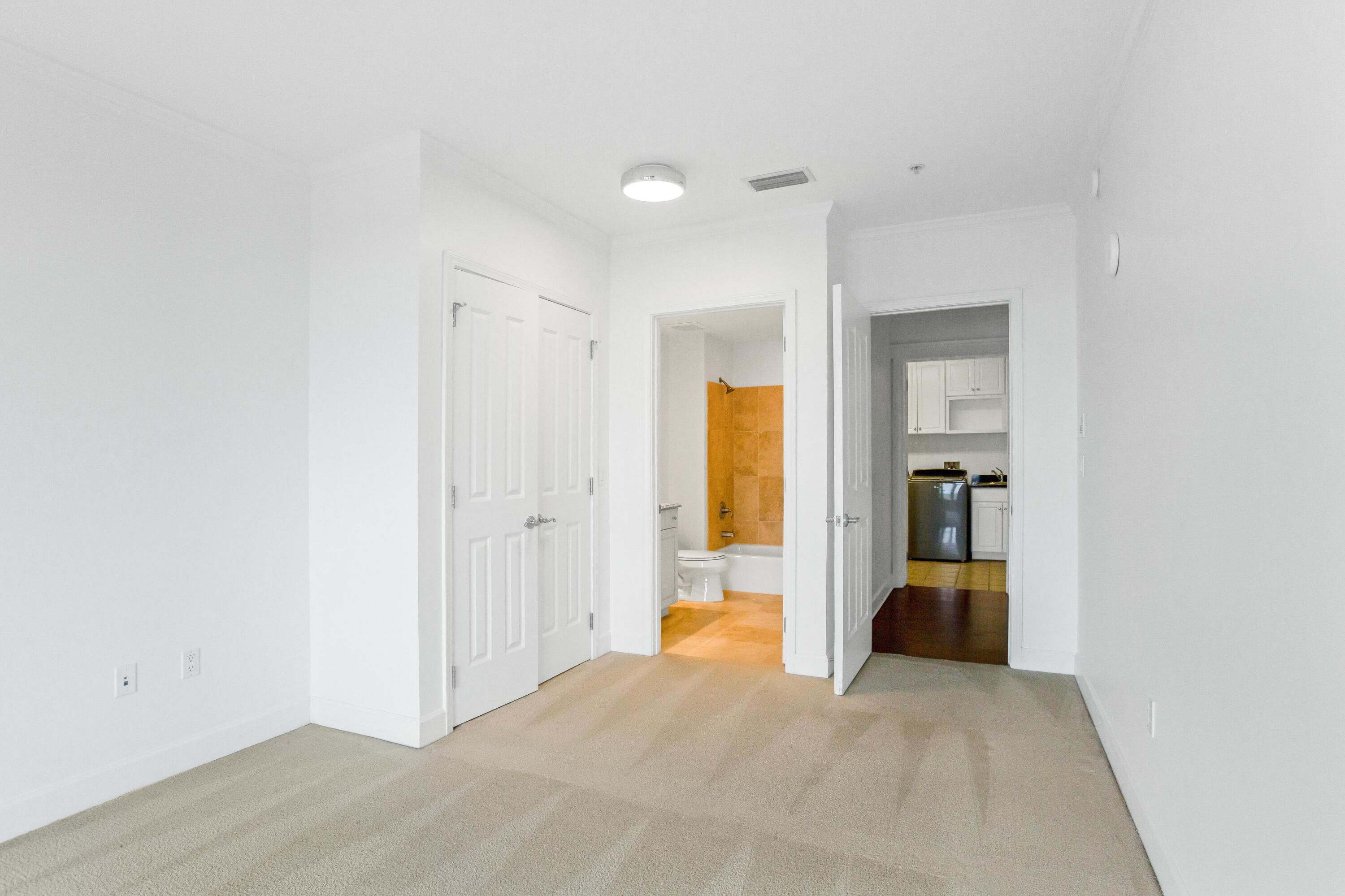 ONE WATER PLACE - Residential