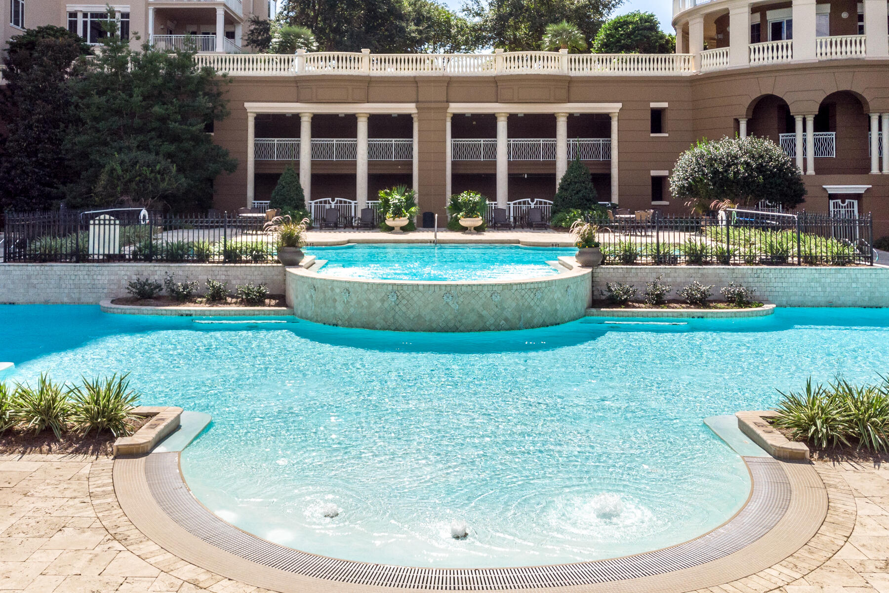 ONE WATER PLACE - Residential