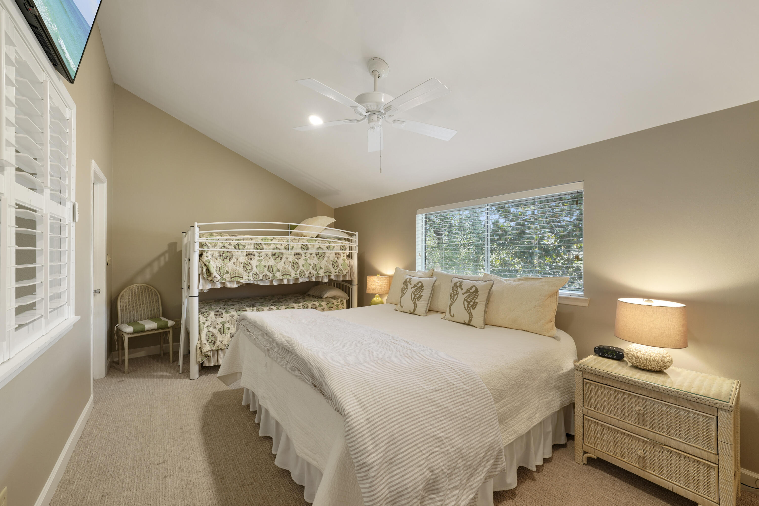 HIDDEN DUNES BEACH COTTAGES 2 - Residential