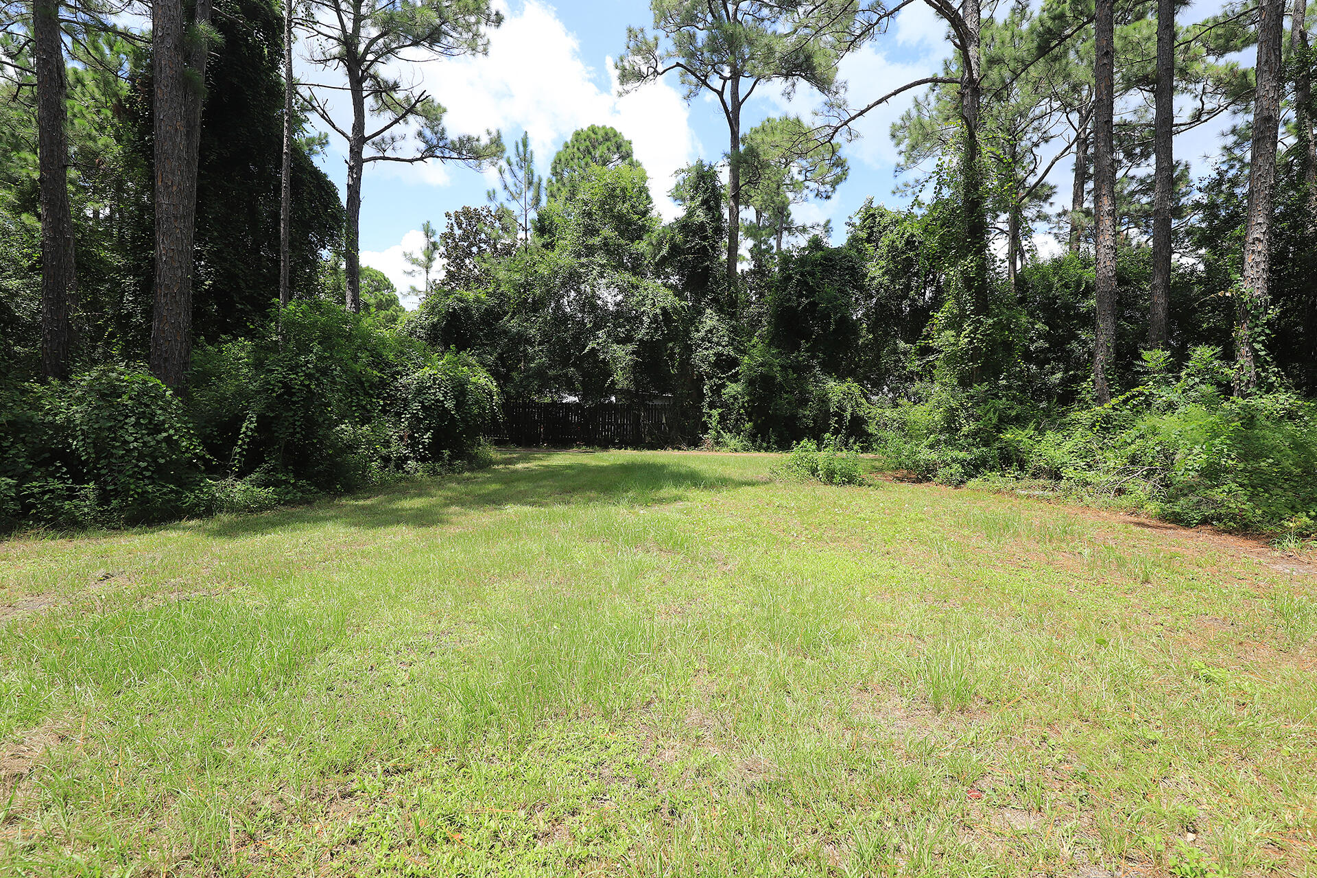 GARNETT BAYOU ESTATES - Residential