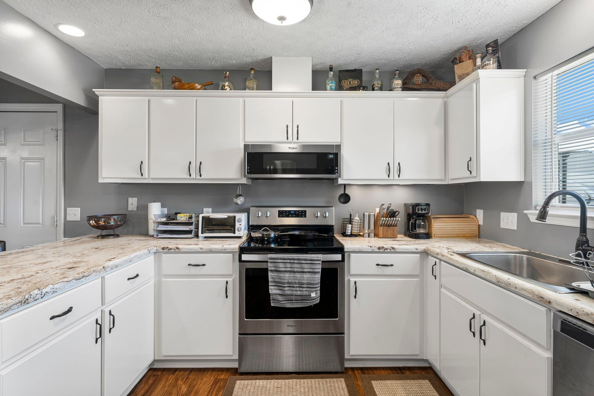 NO RECORDED SUBDIVISION - Residential