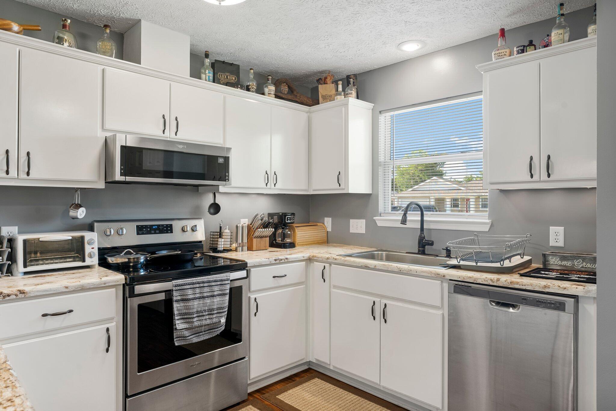 NO RECORDED SUBDIVISION - Residential