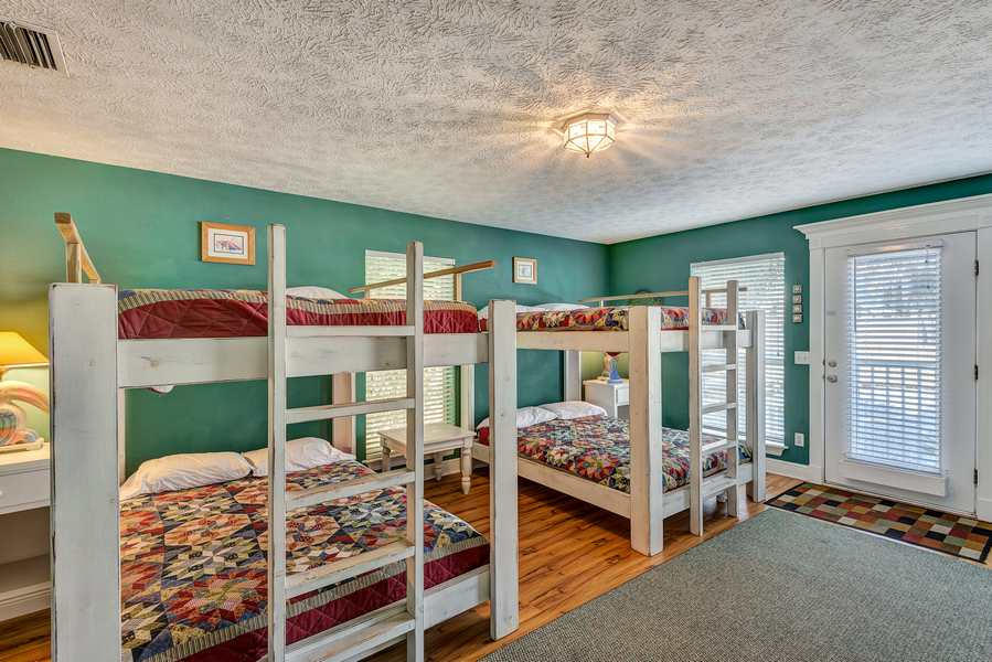 DANA BEACH PH 1 - Residential