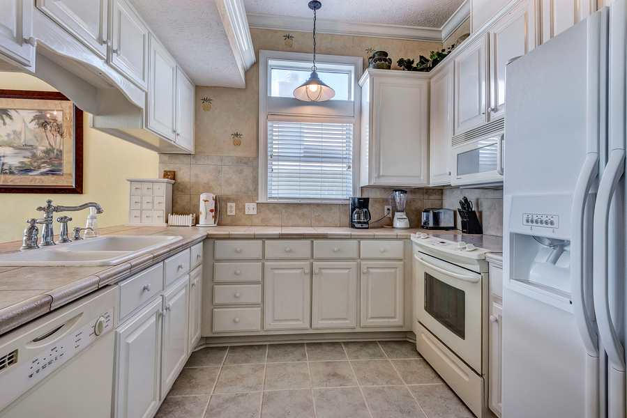 DANA BEACH PH 1 - Residential