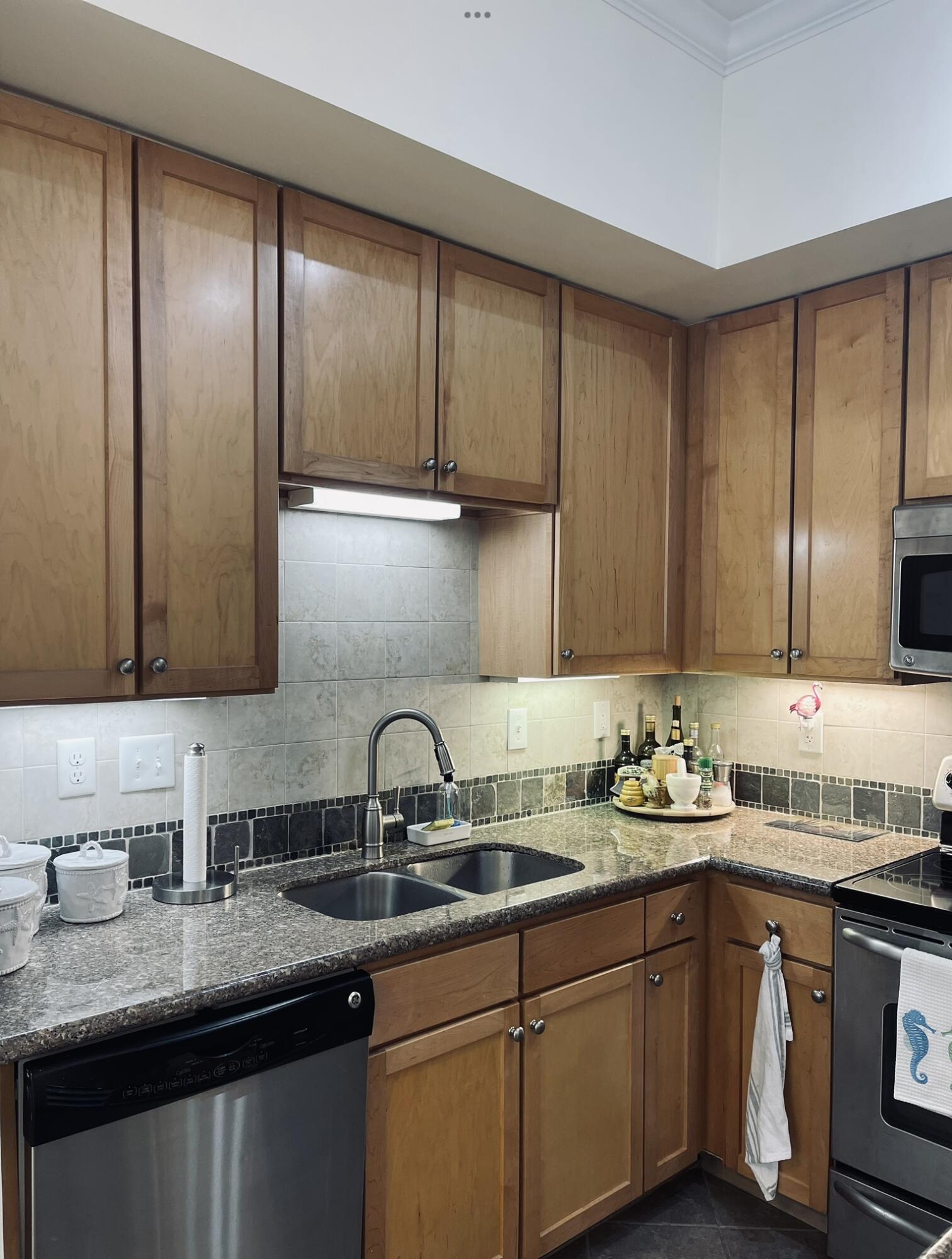 ISLAND RESERVE - Residential