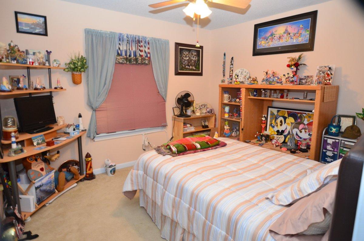 WHISPERING LAKES ESTATES - Residential