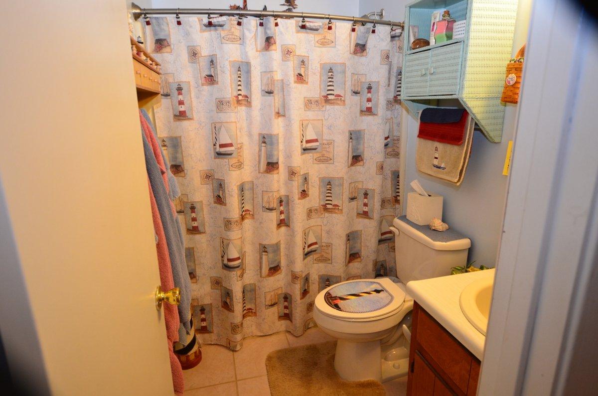 WHISPERING LAKES ESTATES - Residential