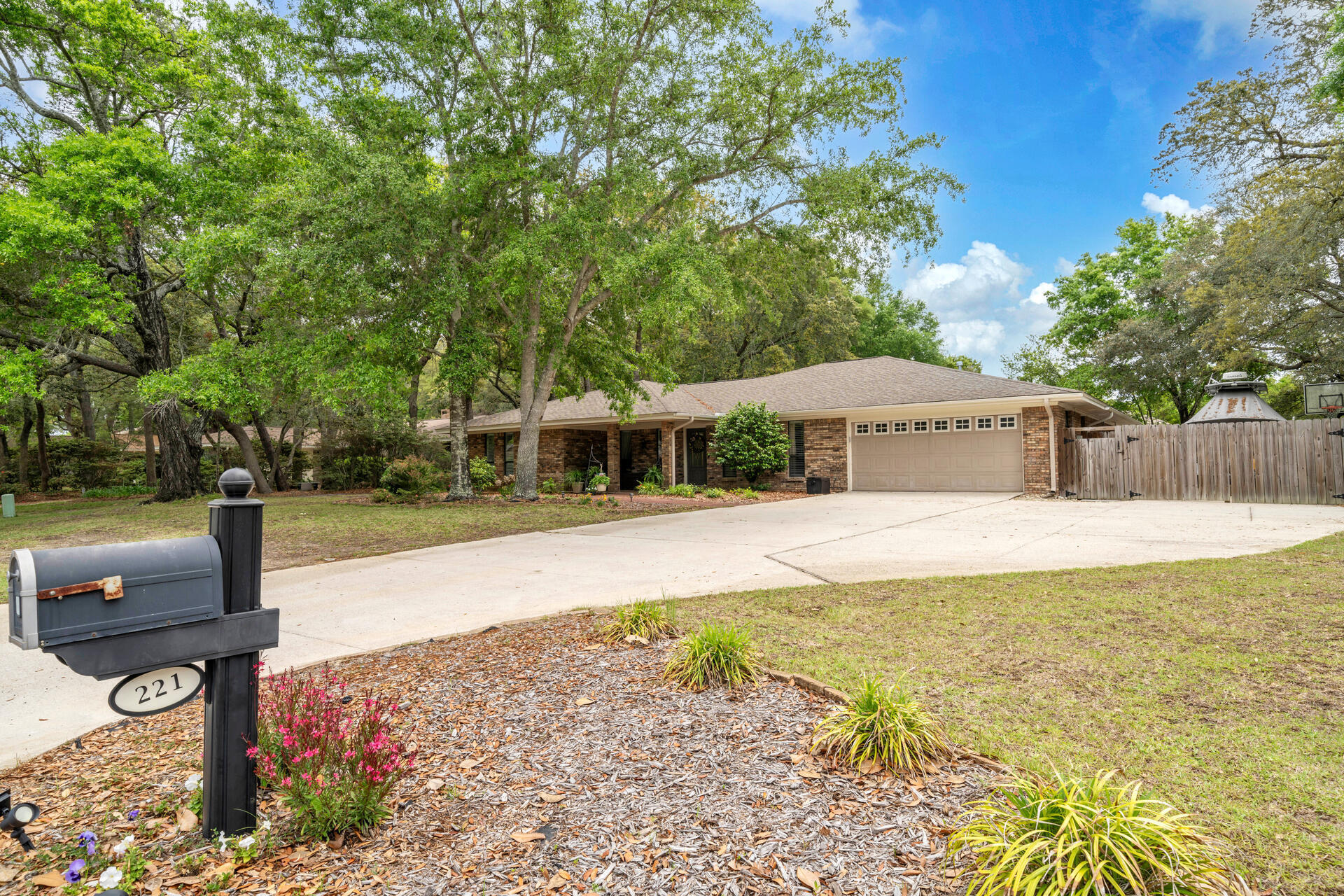 RAINTREE ESTATES - Residential