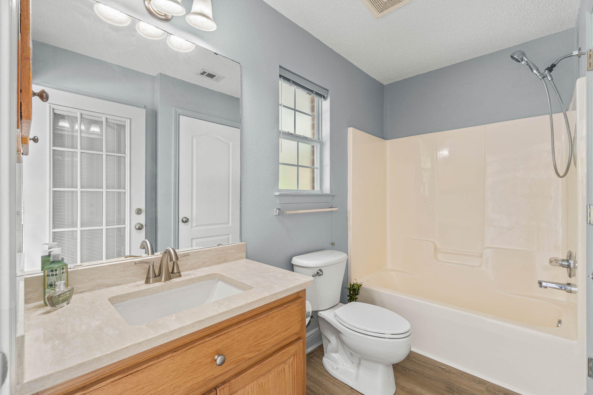GARDENBROOK - Residential