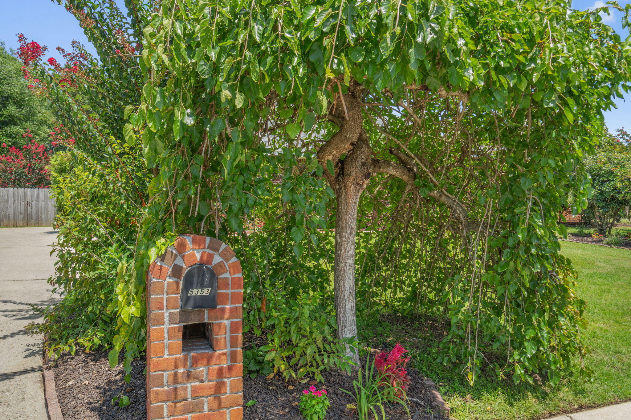 GARDENBROOK - Residential