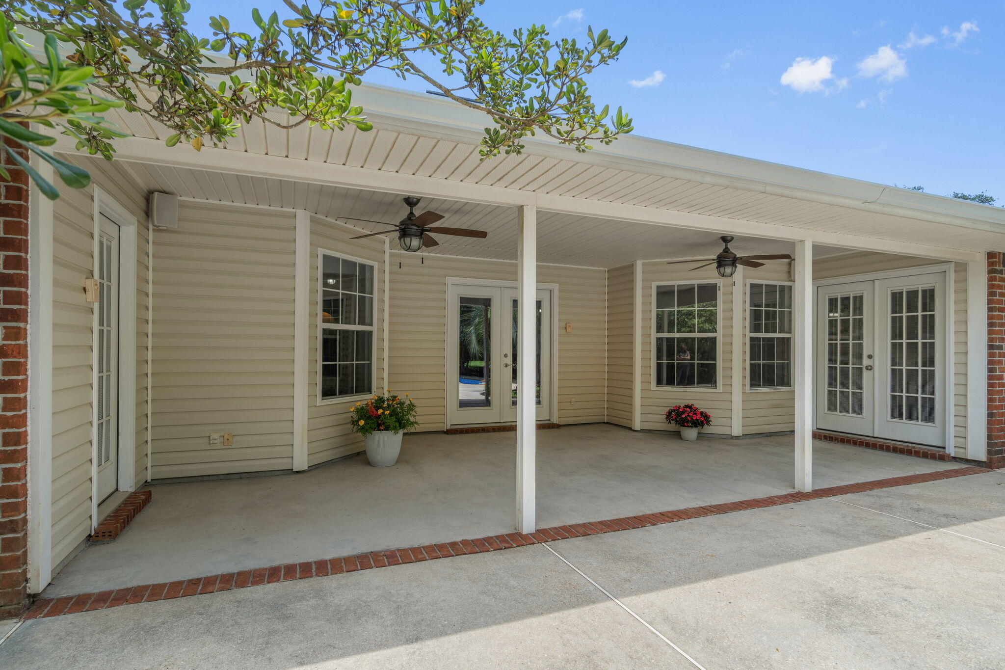 GARDENBROOK - Residential