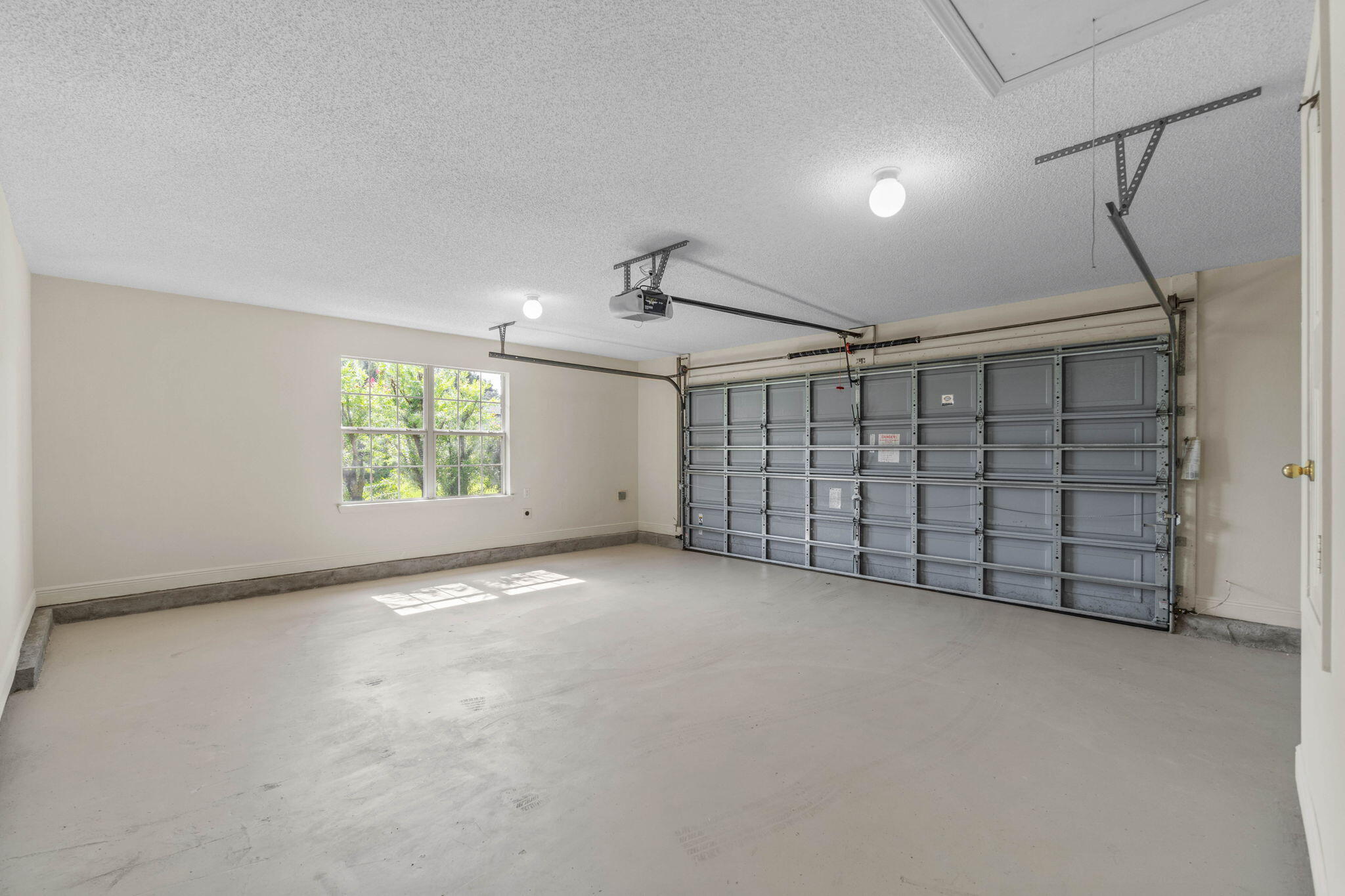 GARDENBROOK - Residential