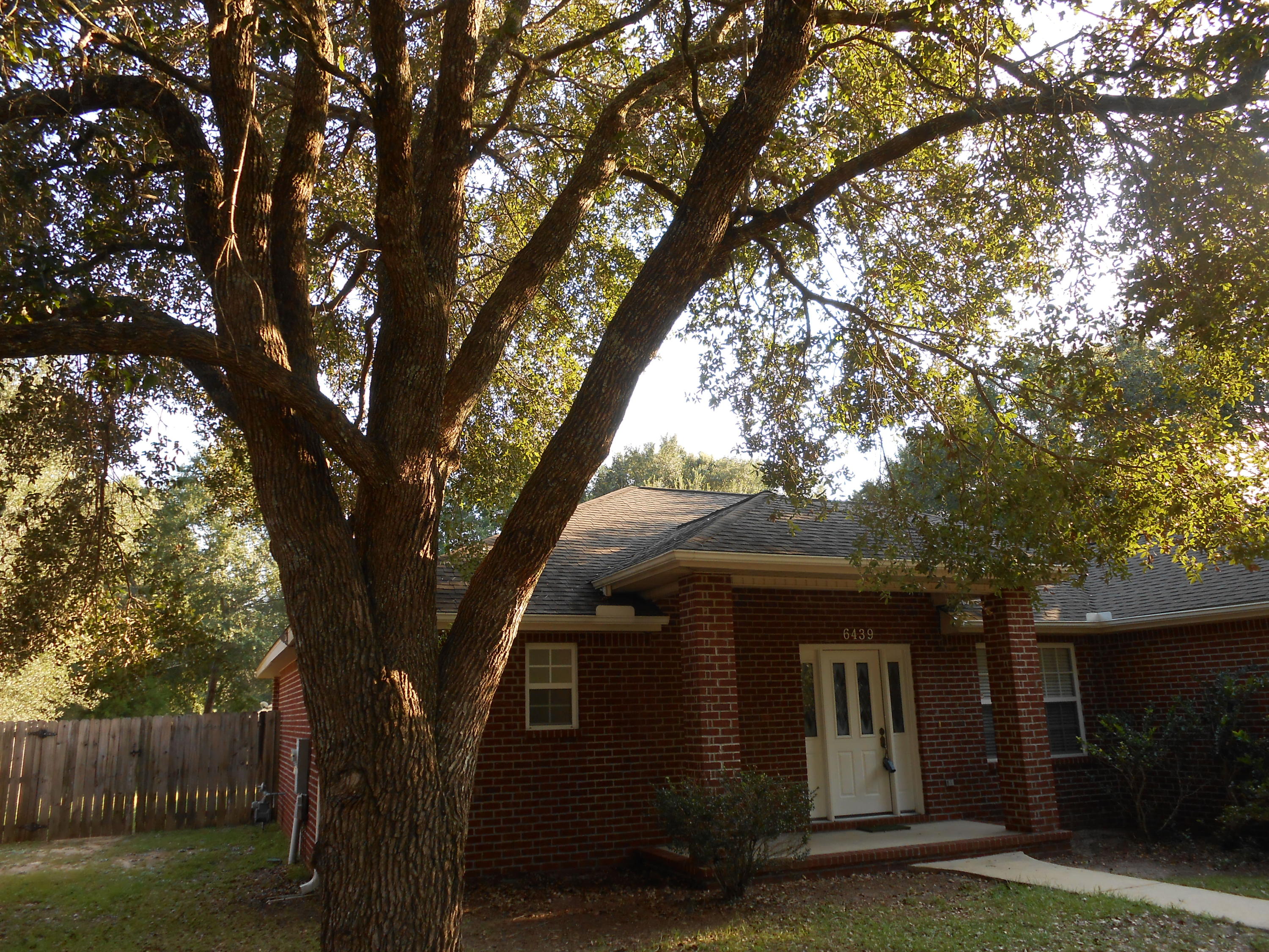 GARDEN OAKS - Residential