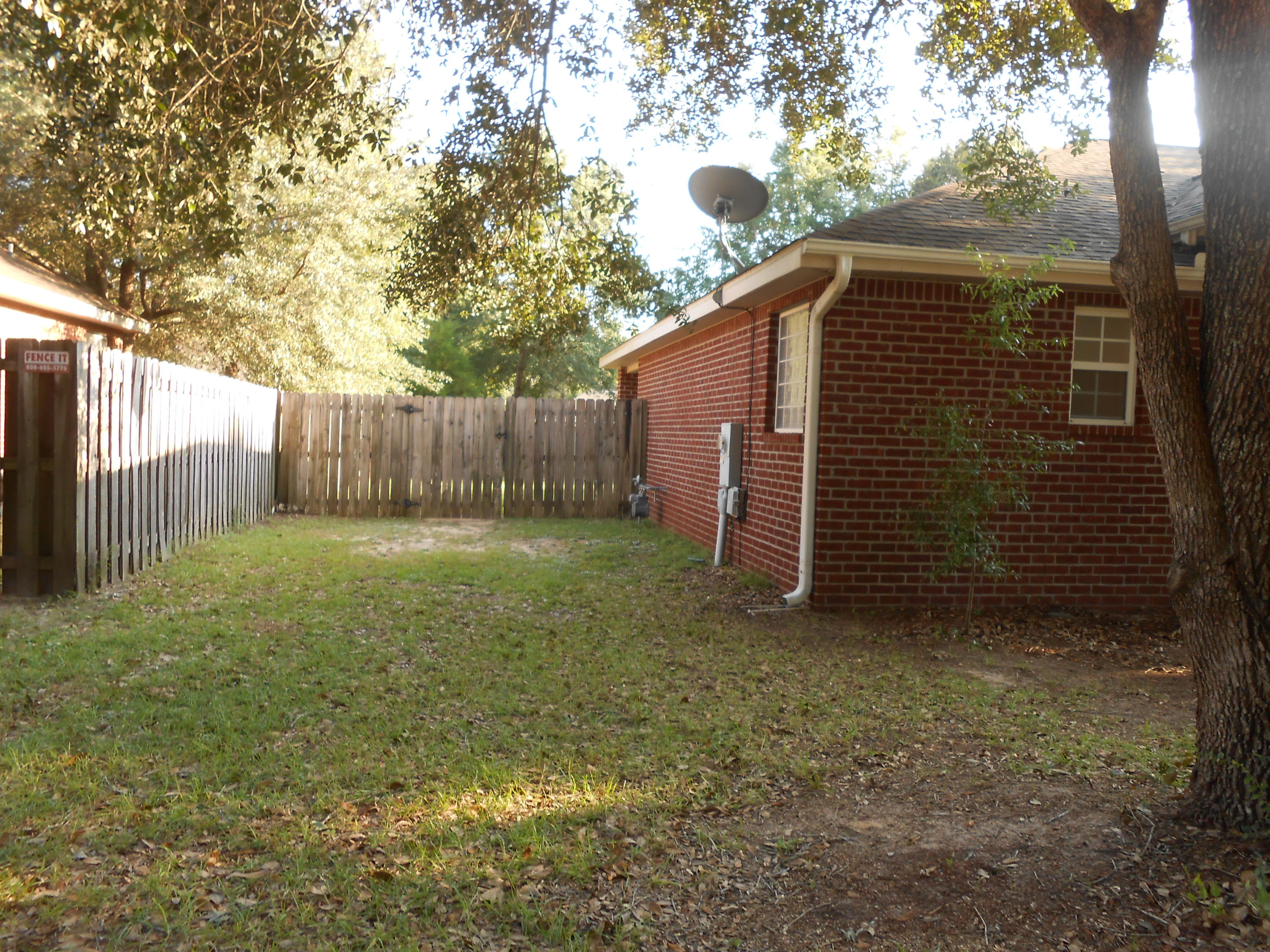 GARDEN OAKS - Residential