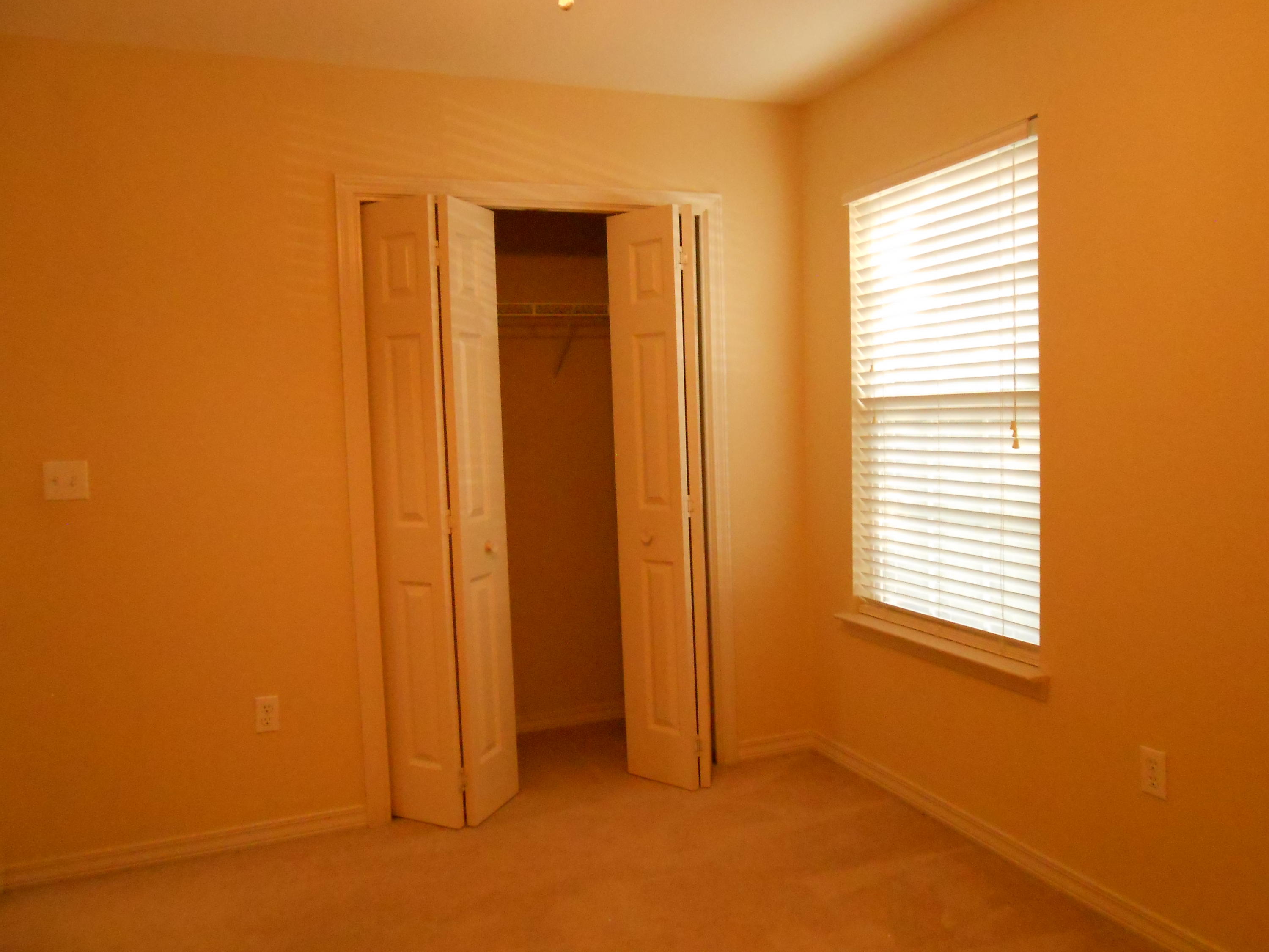 GARDEN OAKS - Residential