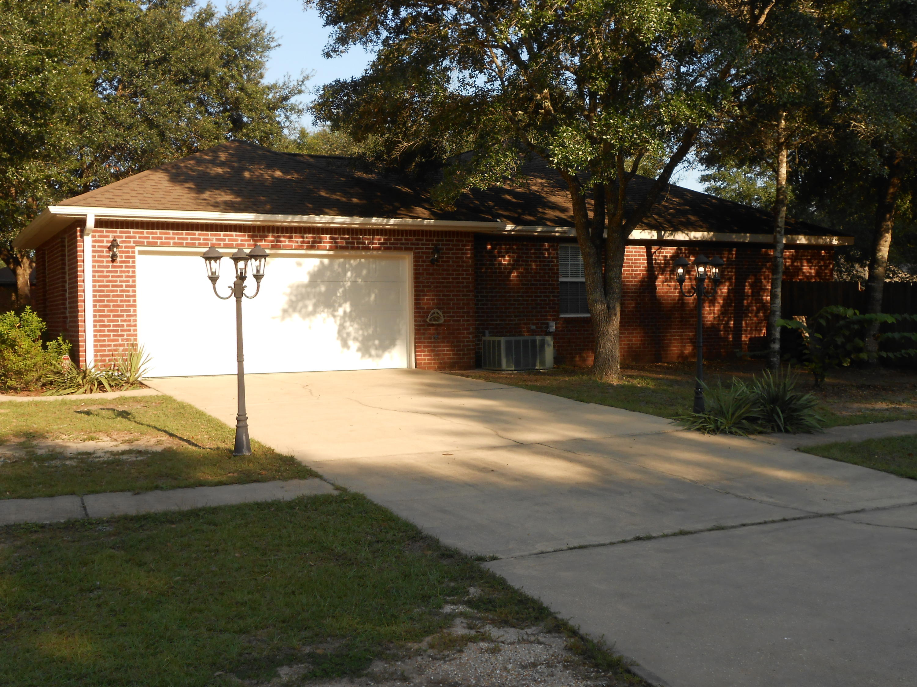 GARDEN OAKS - Residential