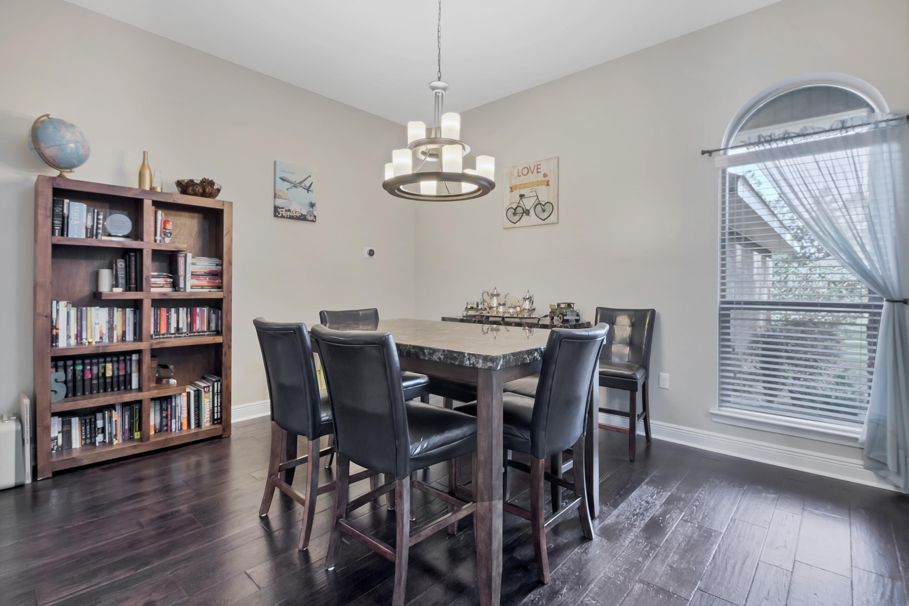 HOLLEY BY THE SEA - Residential