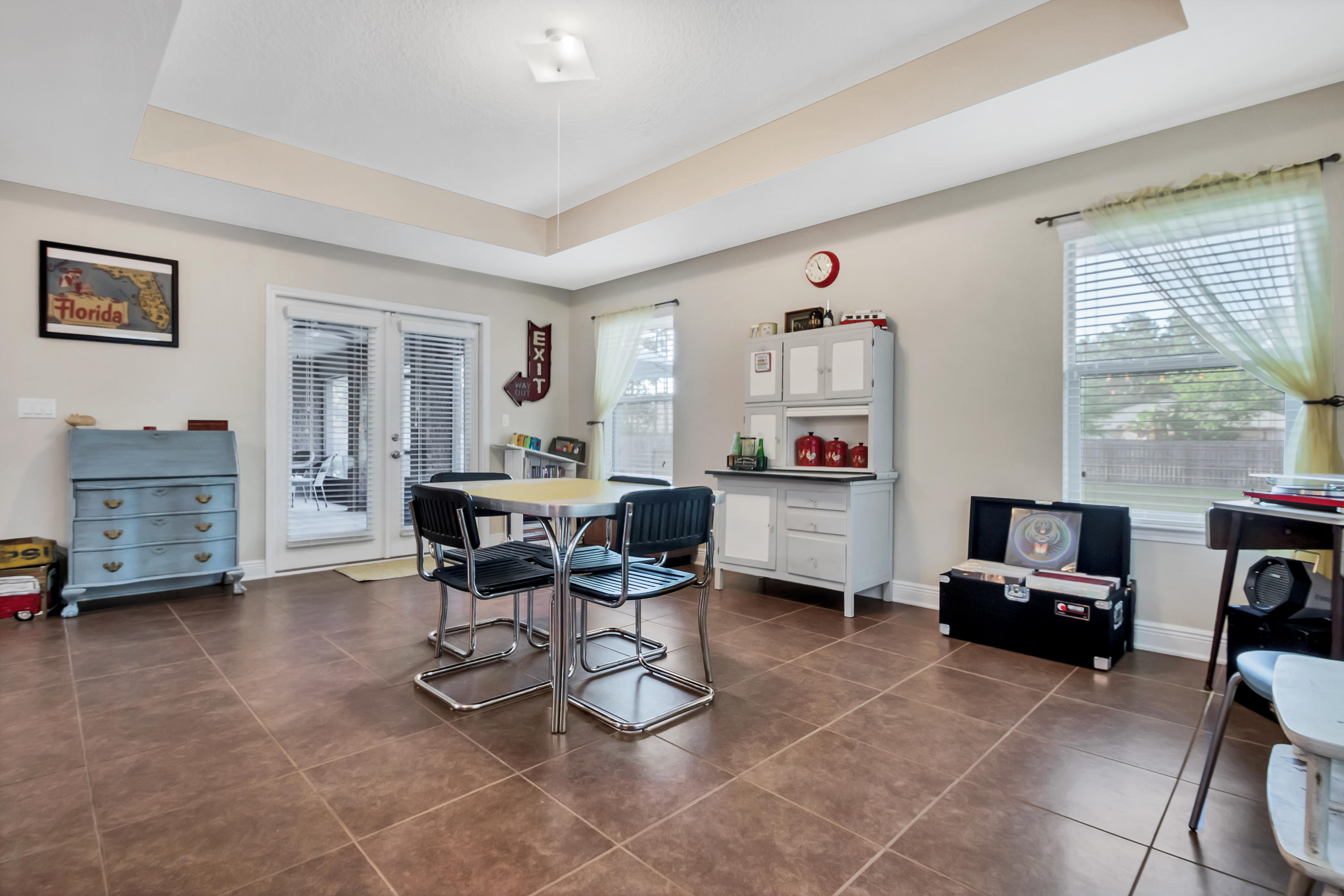 HOLLEY BY THE SEA - Residential