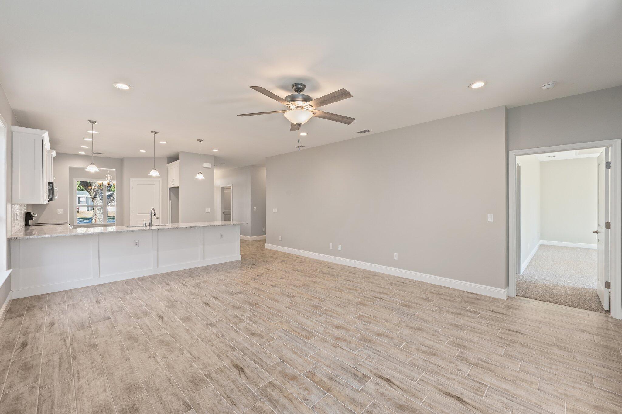 LOLA GARDENS - Residential