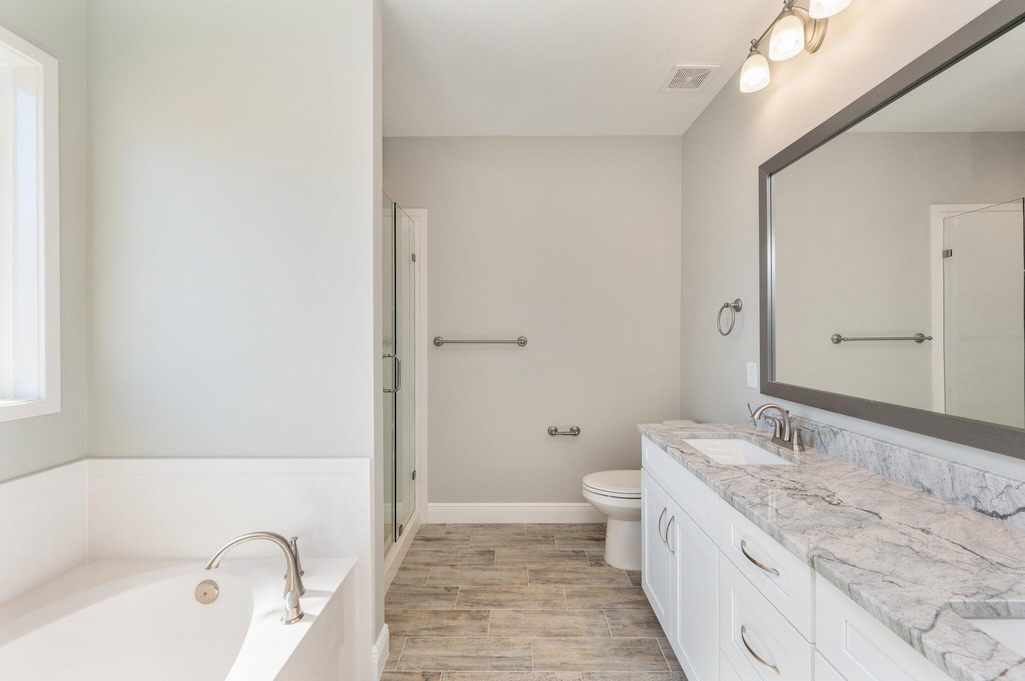 LOLA GARDENS - Residential