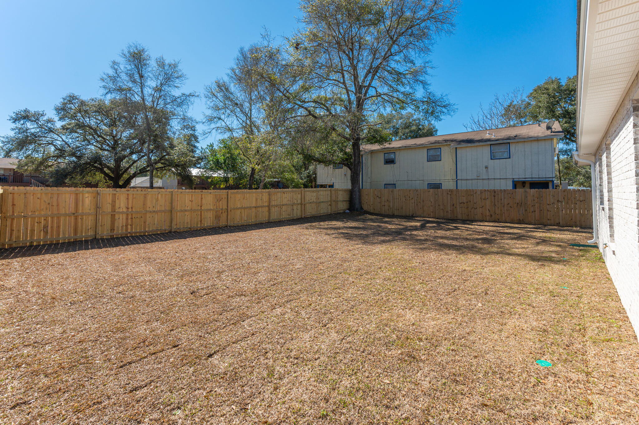 LOLA GARDENS - Residential