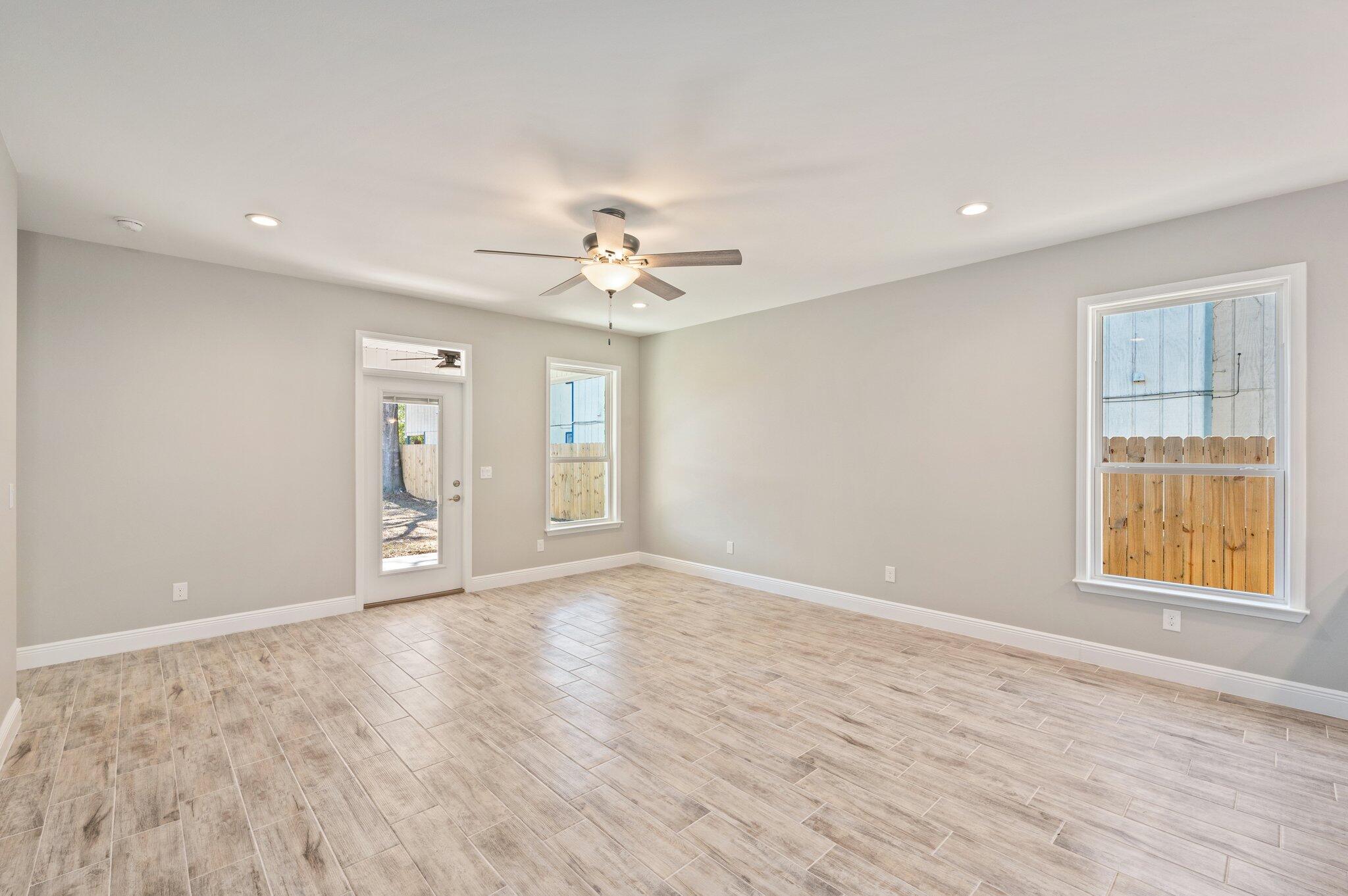 LOLA GARDENS - Residential