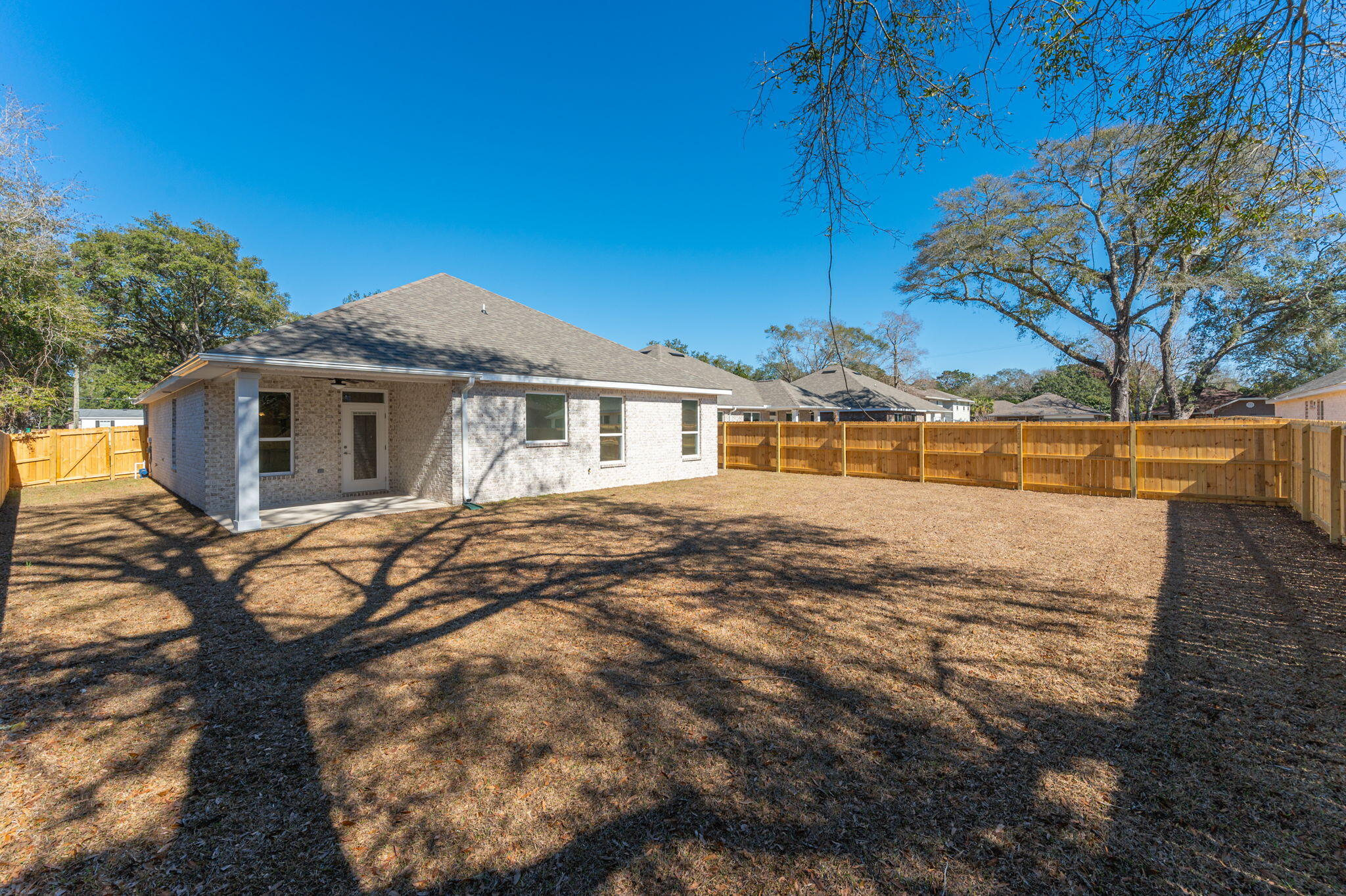 LOLA GARDENS - Residential