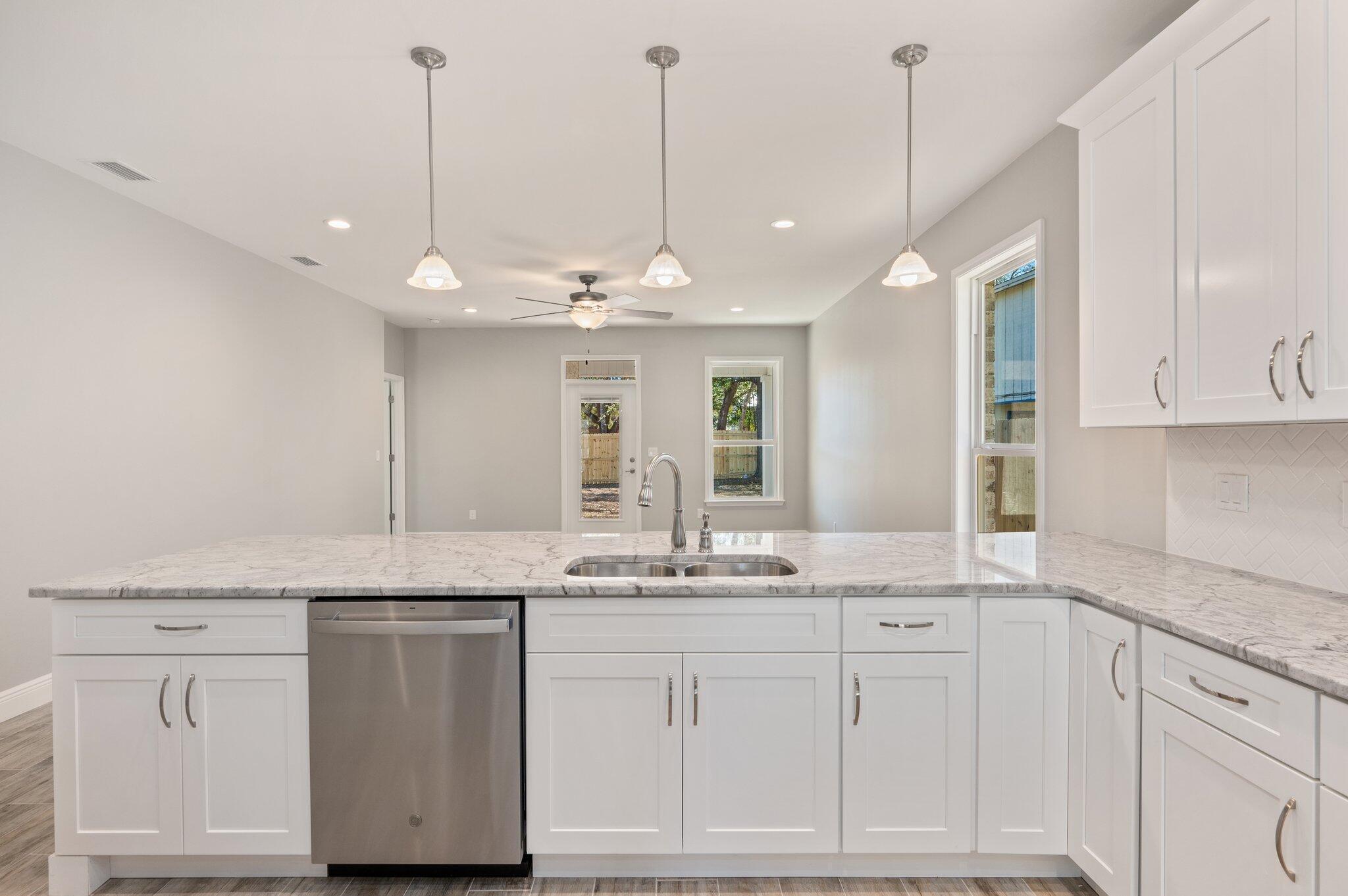 LOLA GARDENS - Residential