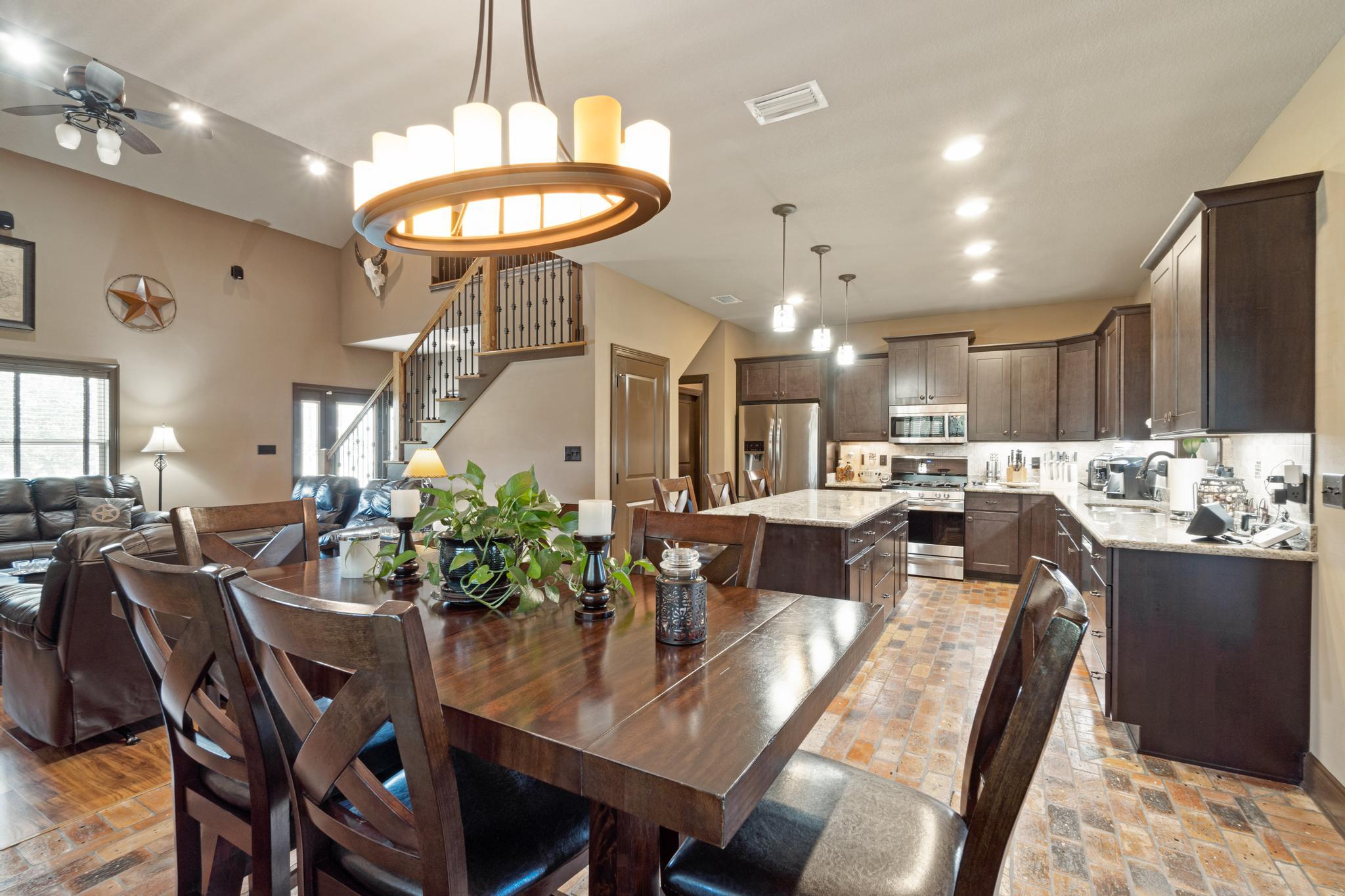 CRESCENT SHORES - Residential