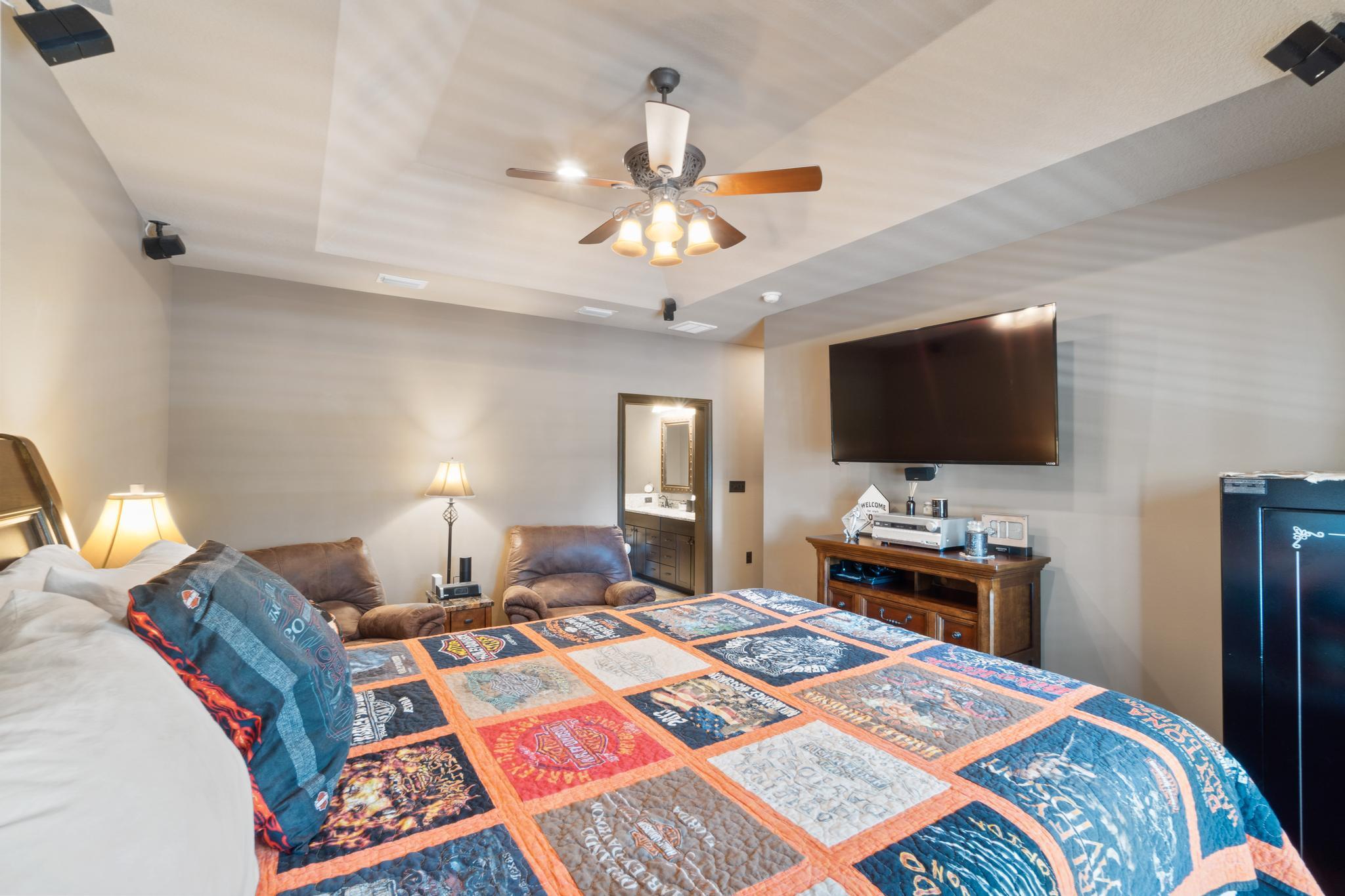 CRESCENT SHORES - Residential