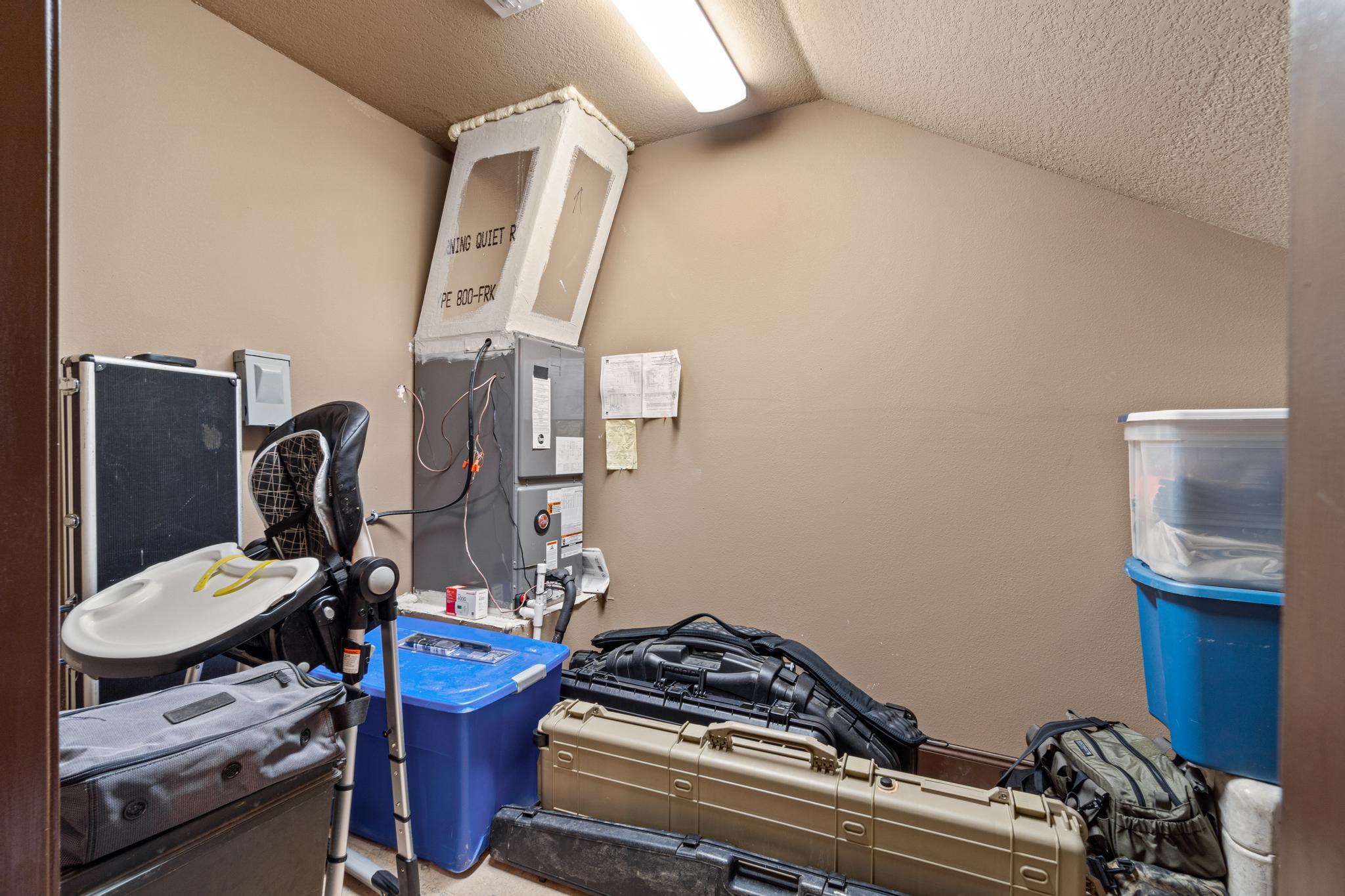 CRESCENT SHORES - Residential