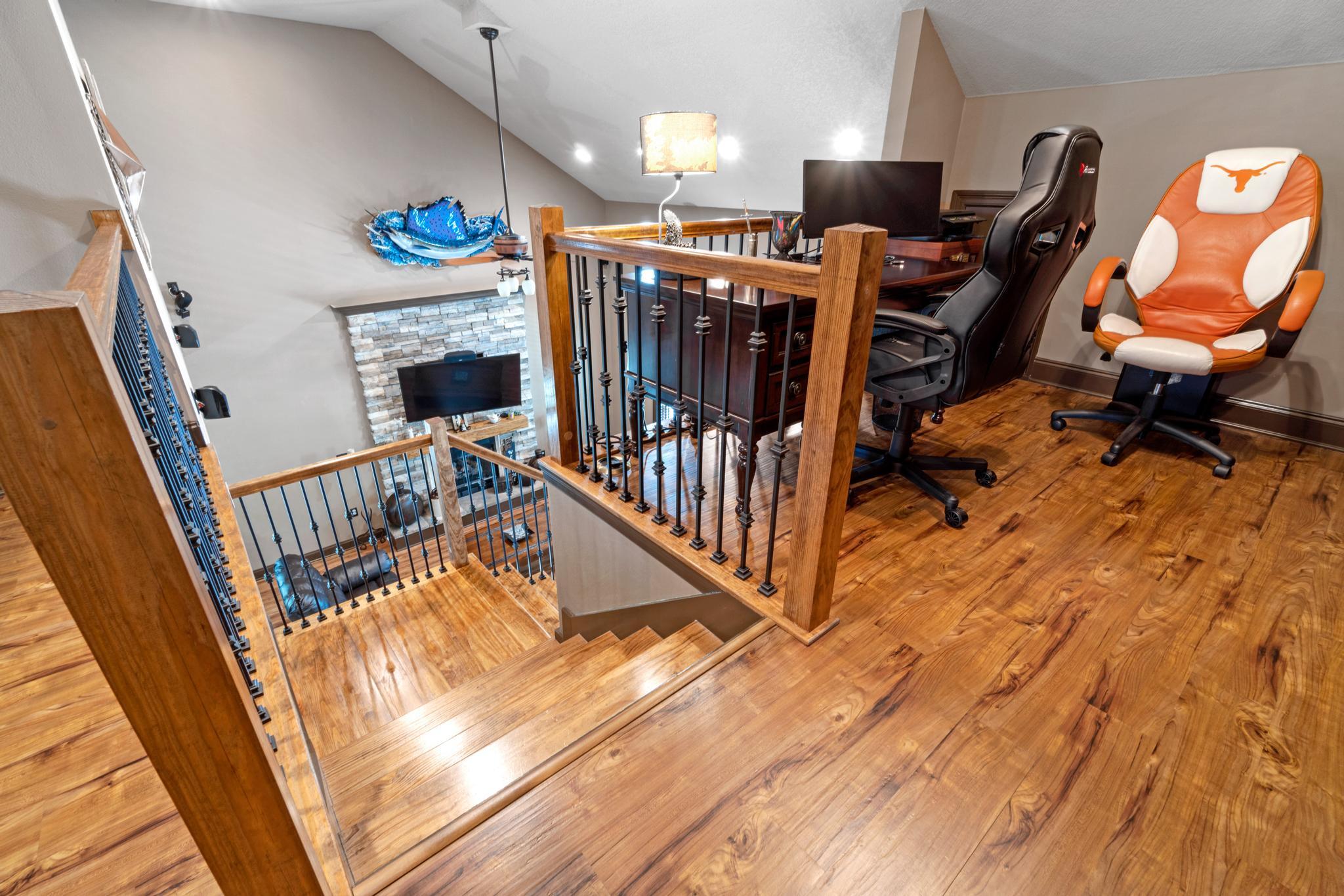 CRESCENT SHORES - Residential